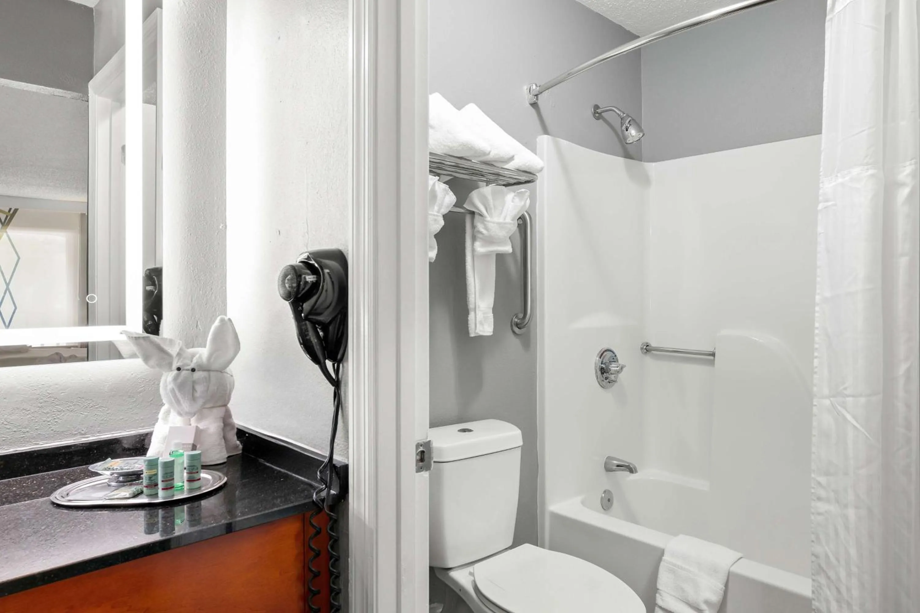 Bathroom in Best Western Corbin Inn