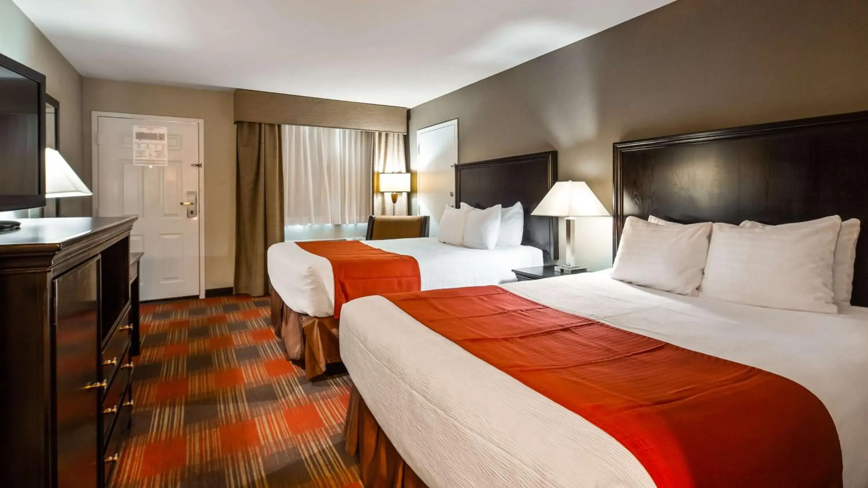 Bedroom, Bed in Best Western Willows Inn Bedroom, Bed in Best Western Willows Inn