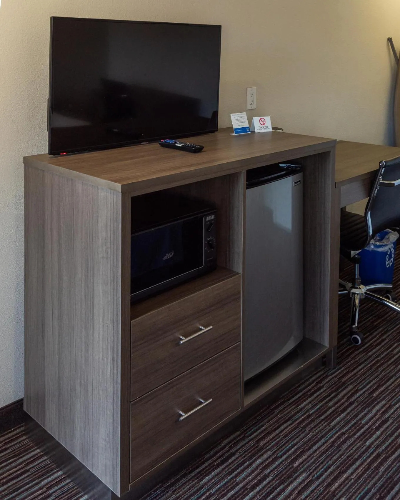 Area and facilities in Rodeway Inn Near University-Gateway to Yosemite