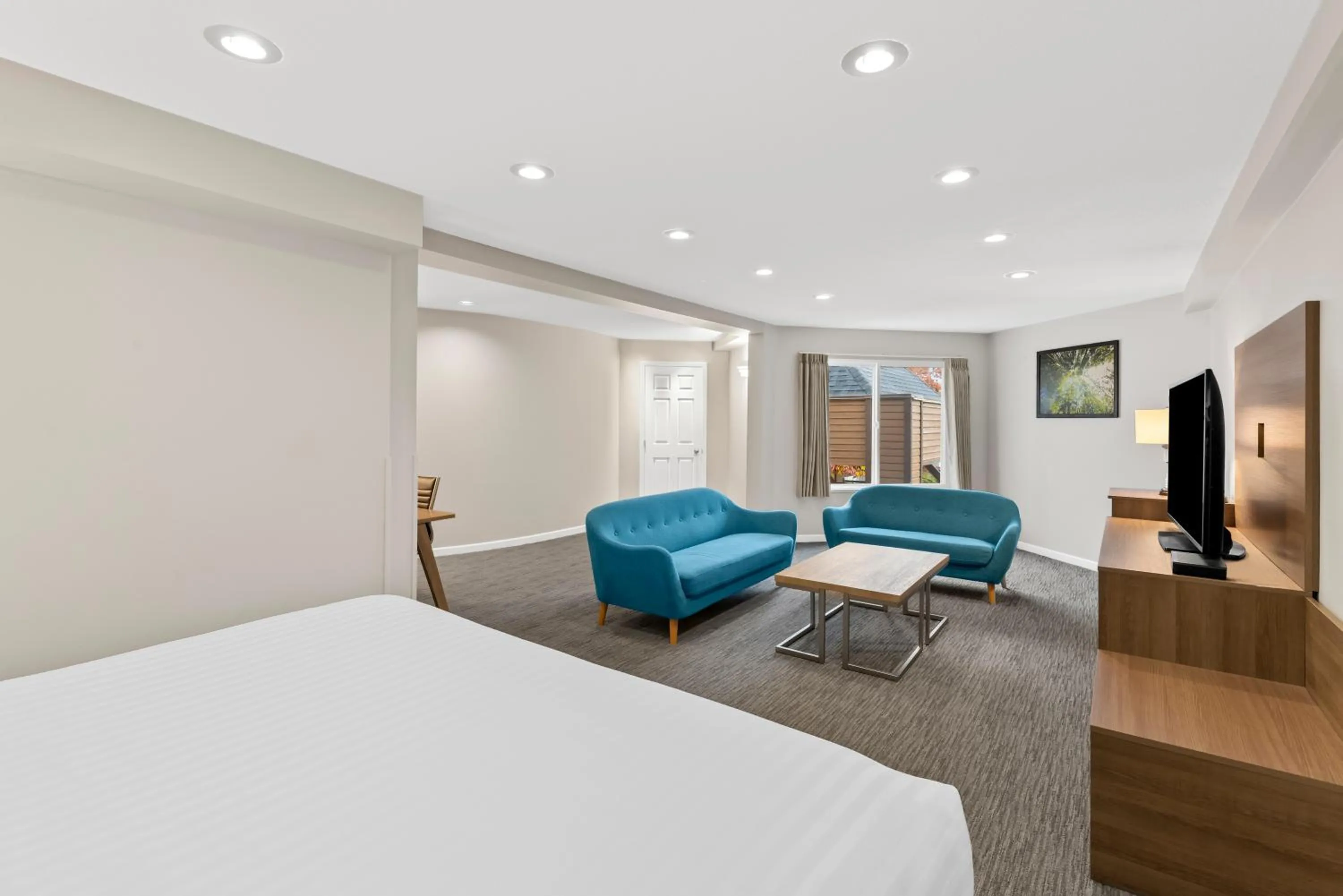 Bed in Travelodge by Wyndham Parksville