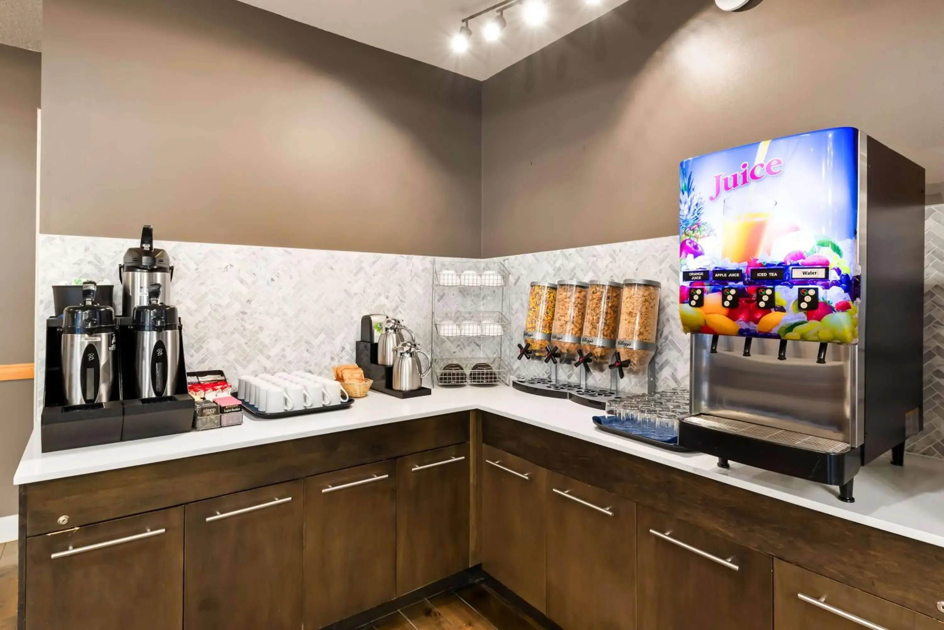 Breakfast in Travelodge by Wyndham Parksville Breakfast in Travelodge by Wyndham Parksville