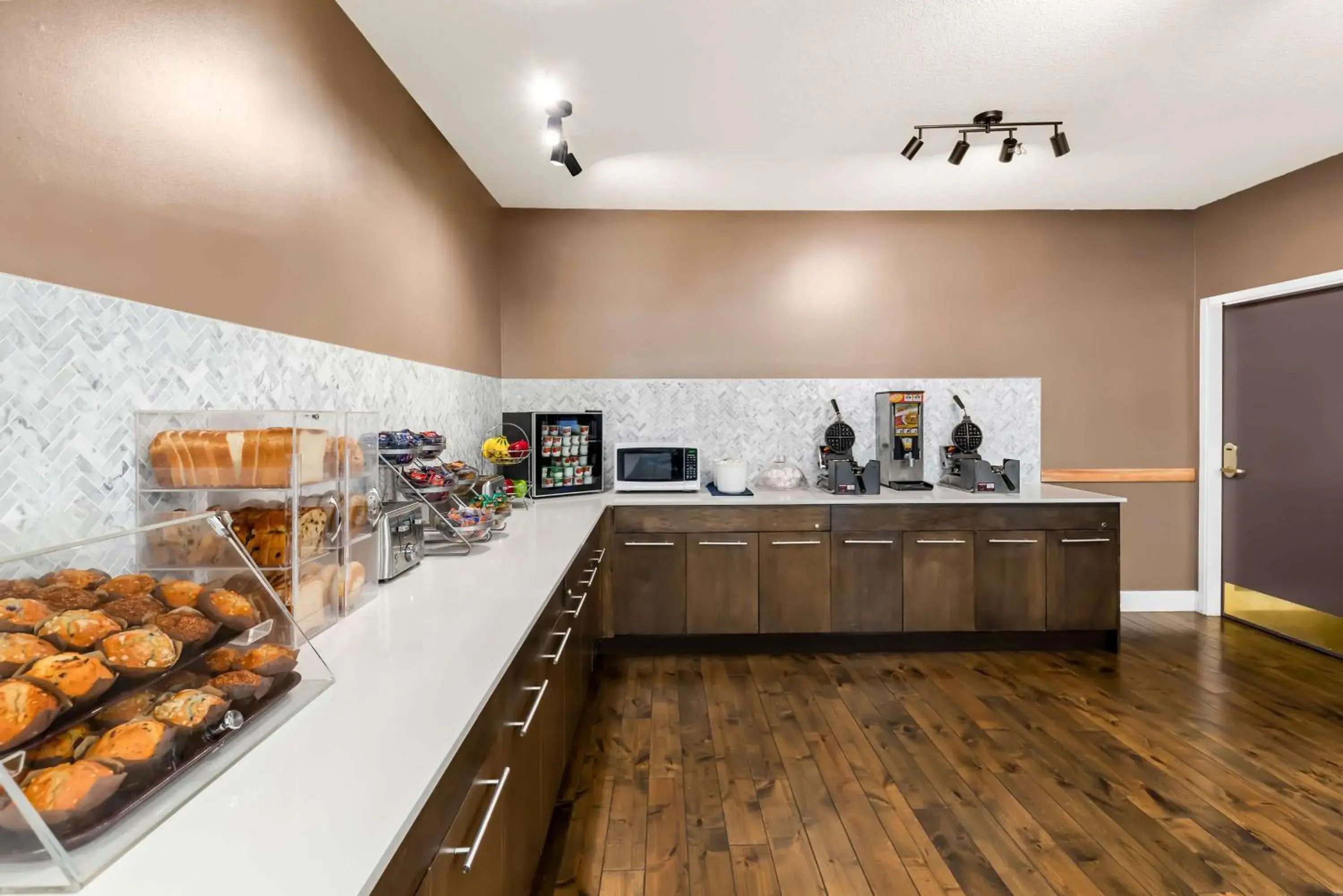 Breakfast in Travelodge by Wyndham Parksville Breakfast in Travelodge by Wyndham Parksville