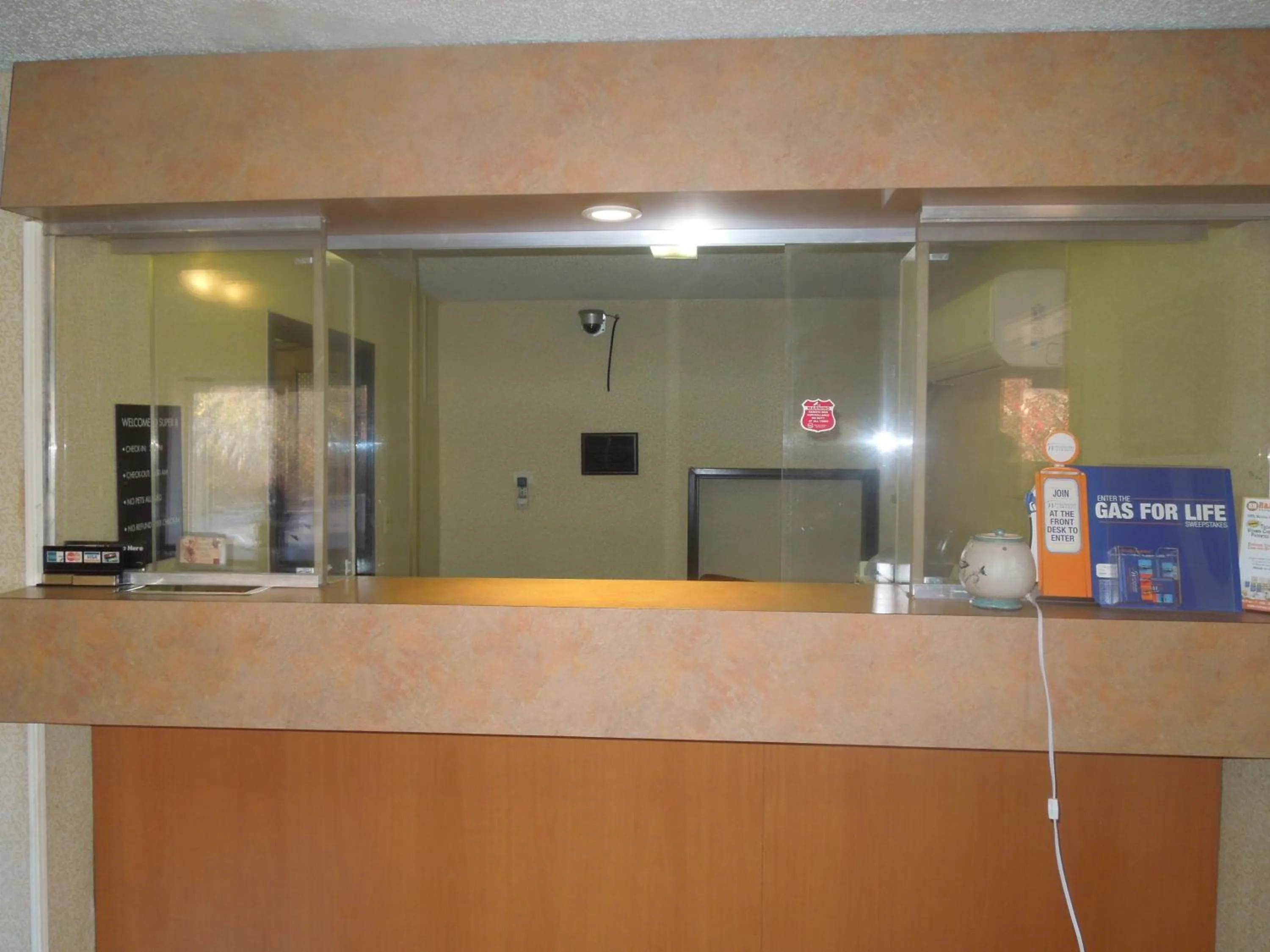 Lobby or reception in Super 8 by Wyndham Waldorf