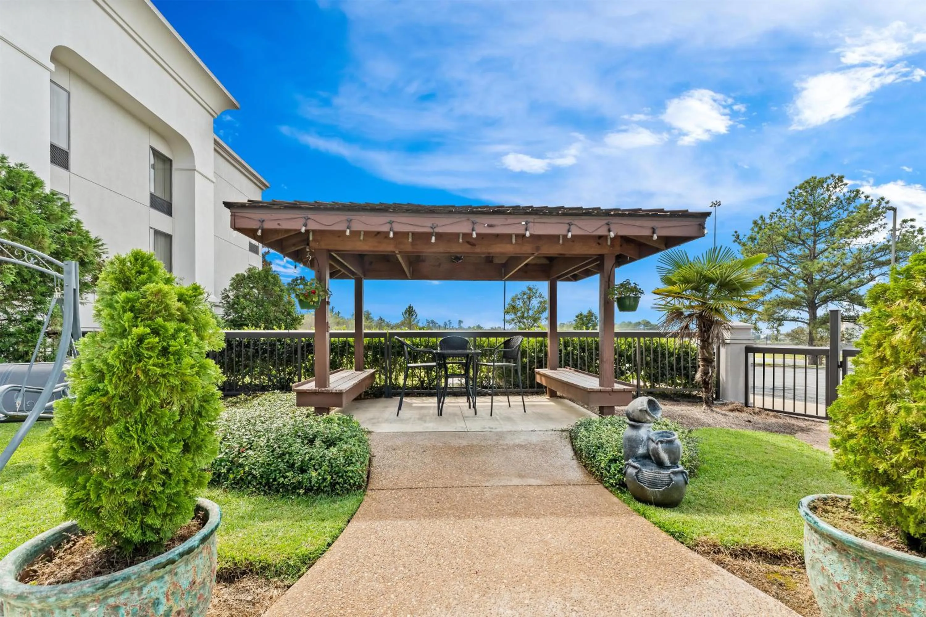 Patio in Hampton Inn & Suites Tifton
