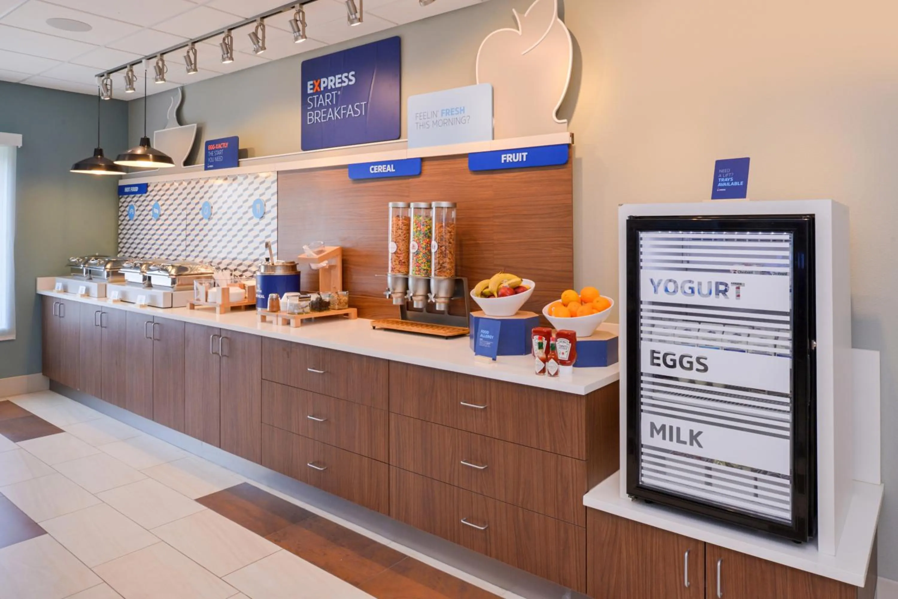 Breakfast in Holiday Inn Express & Suites - Omaha - 120th and Maple by IHG