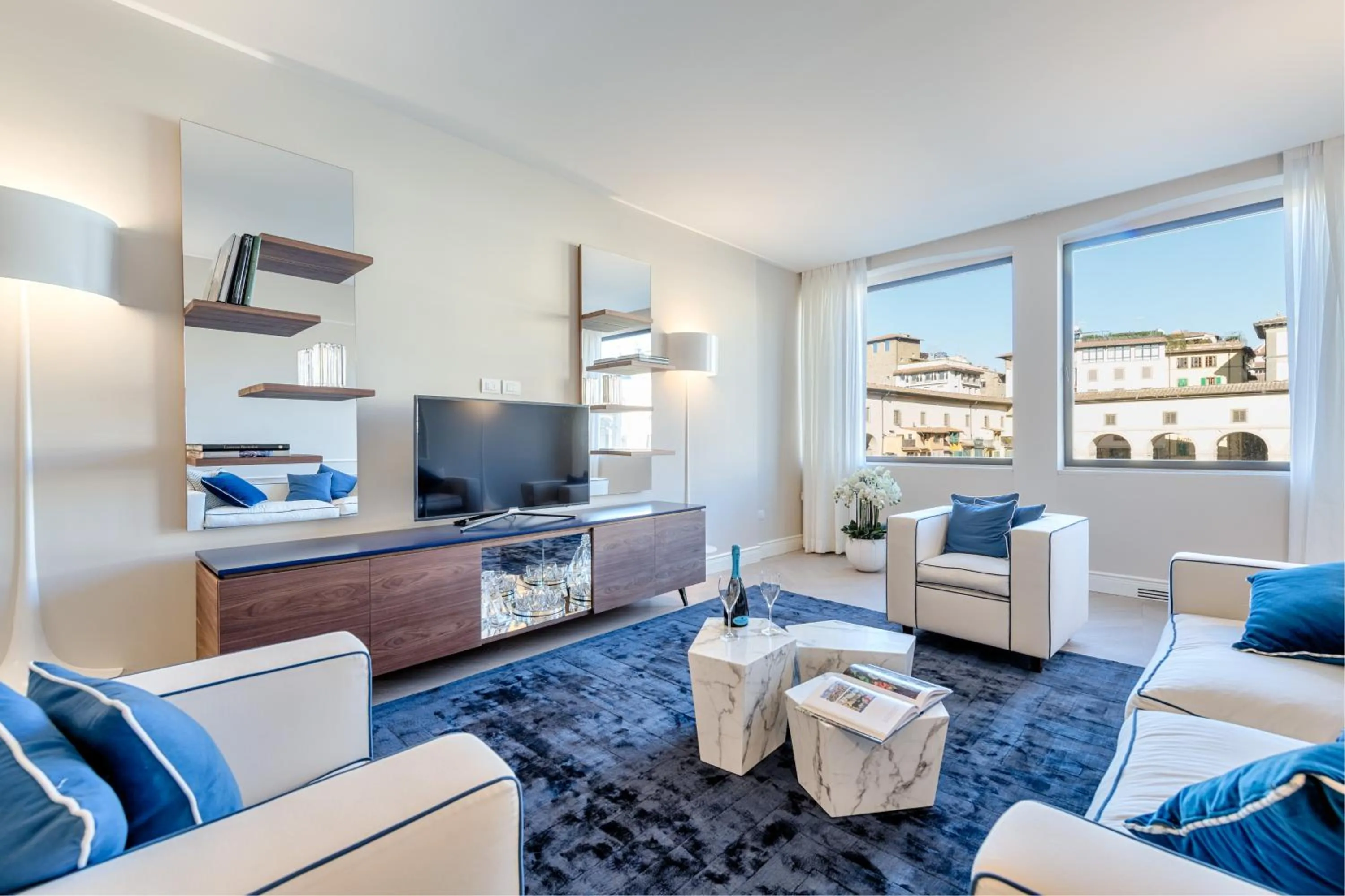 Living room in Luxury Blue River by Mmega