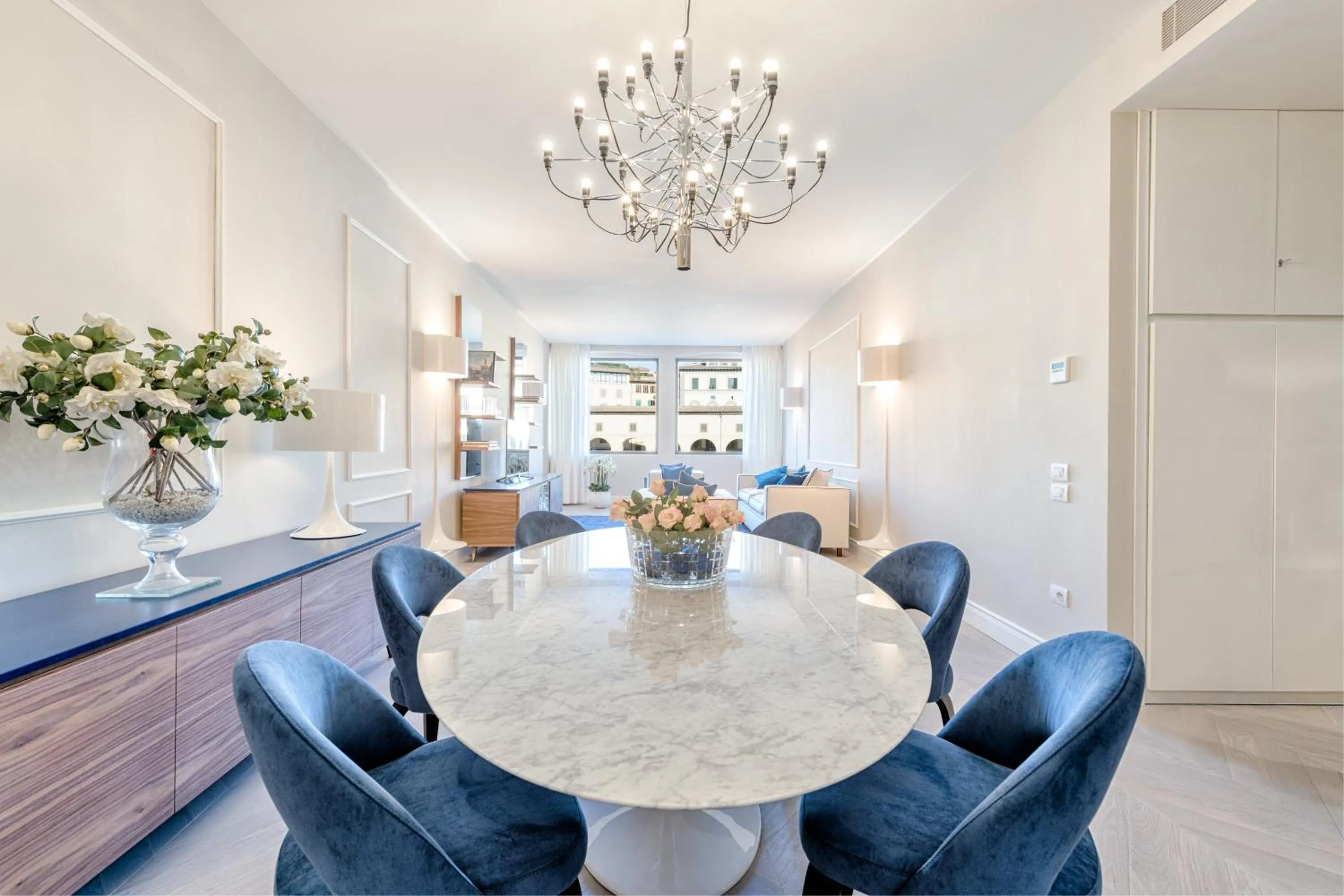 Living room in Luxury Blue River by Mmega