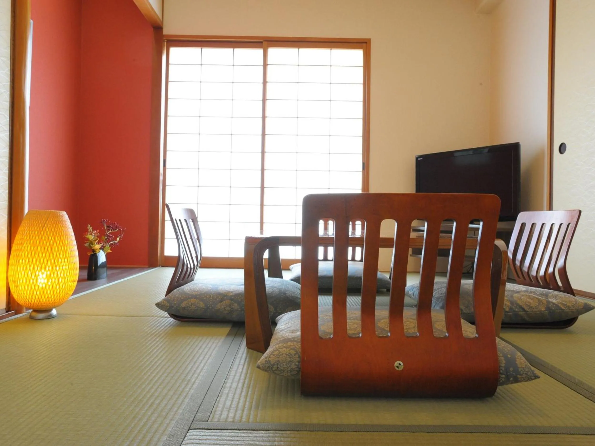 Seating area in Maple Arima