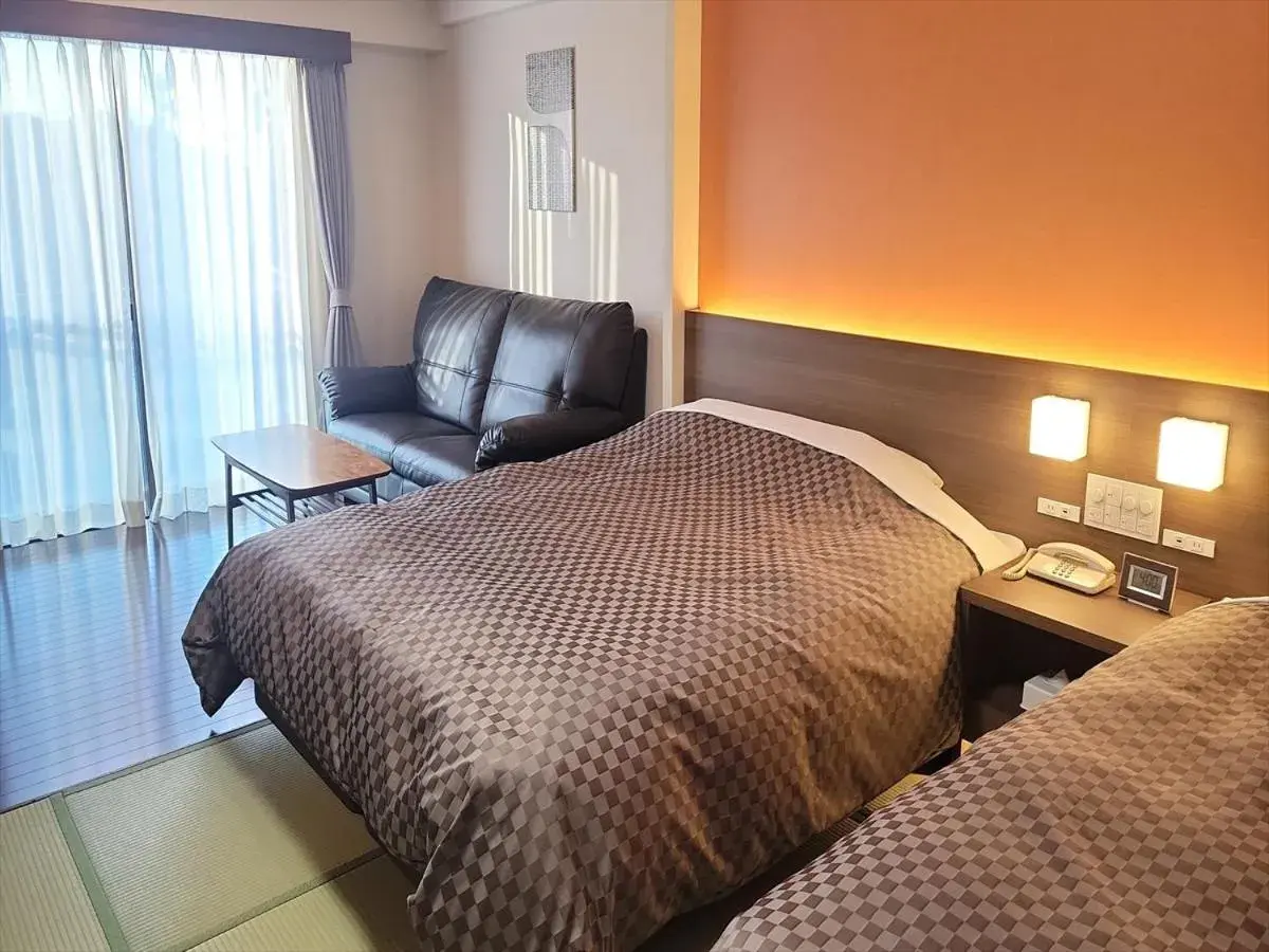 Bed in Maple Arima Bed in Maple Arima