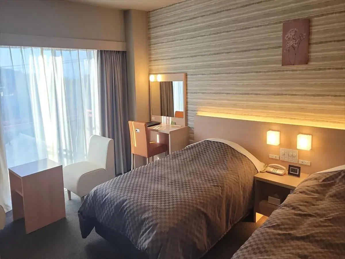 Bed in Maple Arima Bed in Maple Arima