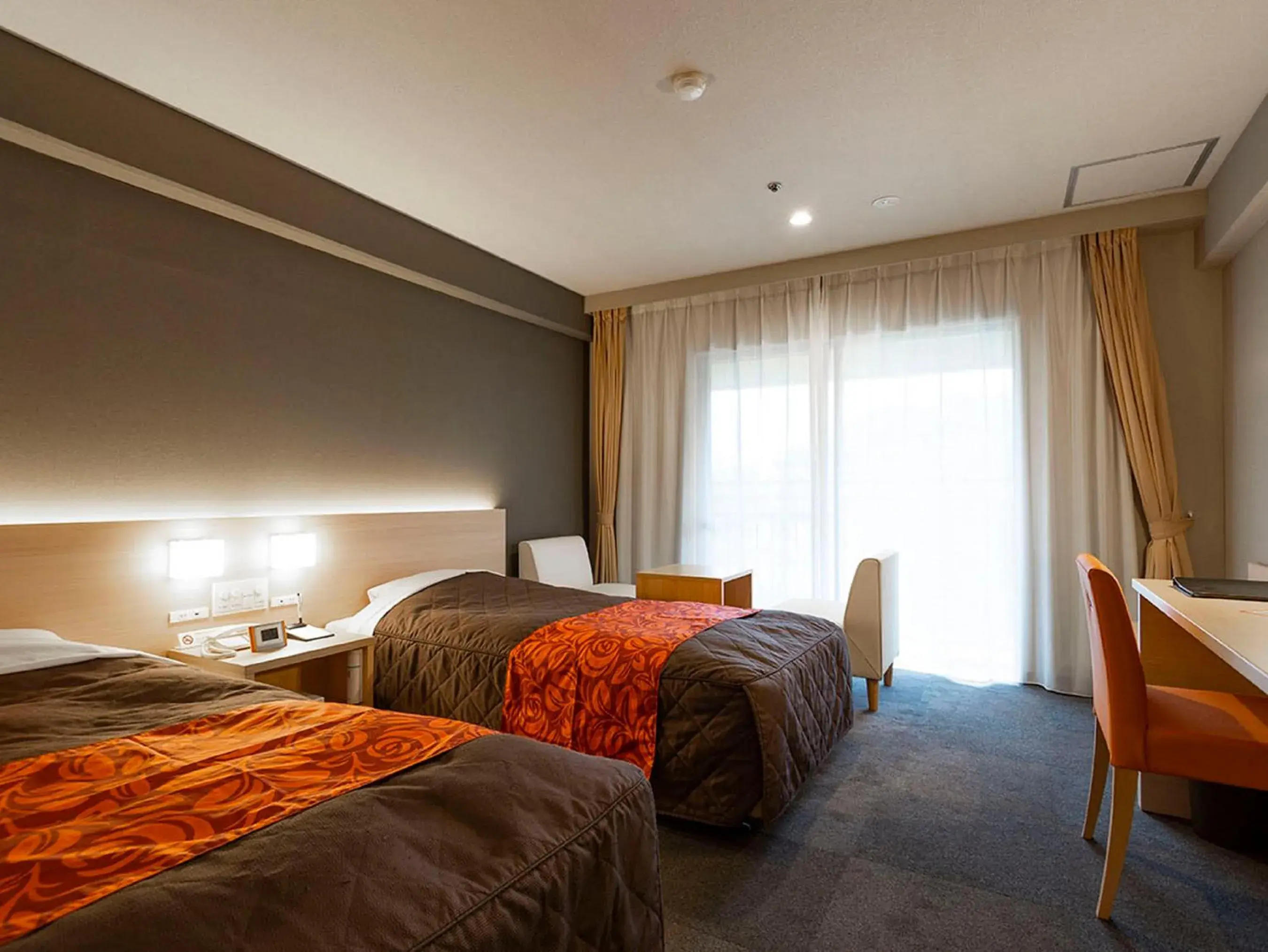 Photo of the whole room, Bed in Maple Arima Photo of the whole room, Bed in Maple Arima