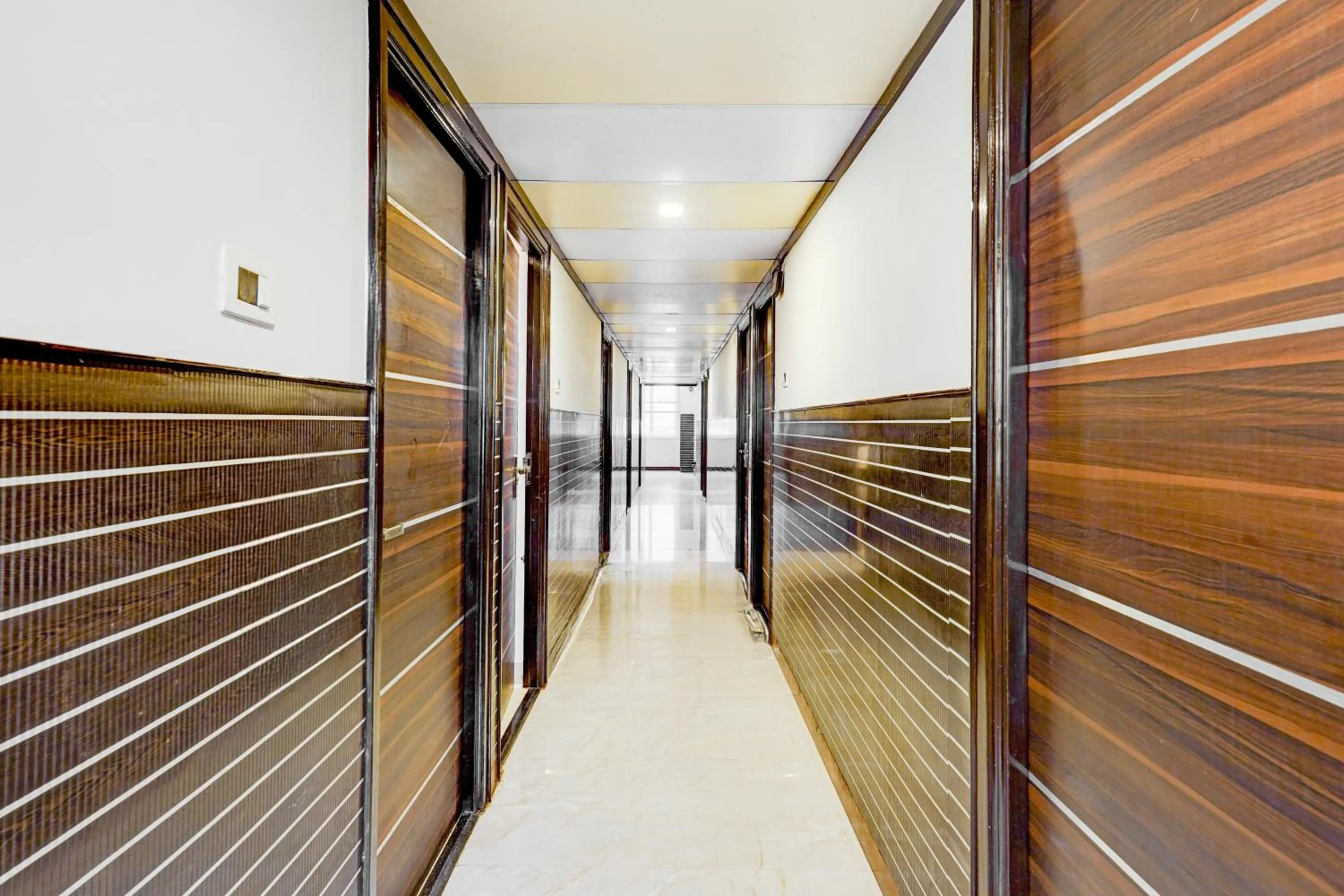 Lobby or reception in Super Townhouse Chennai Near Airport Formerly Sai Bala Budget