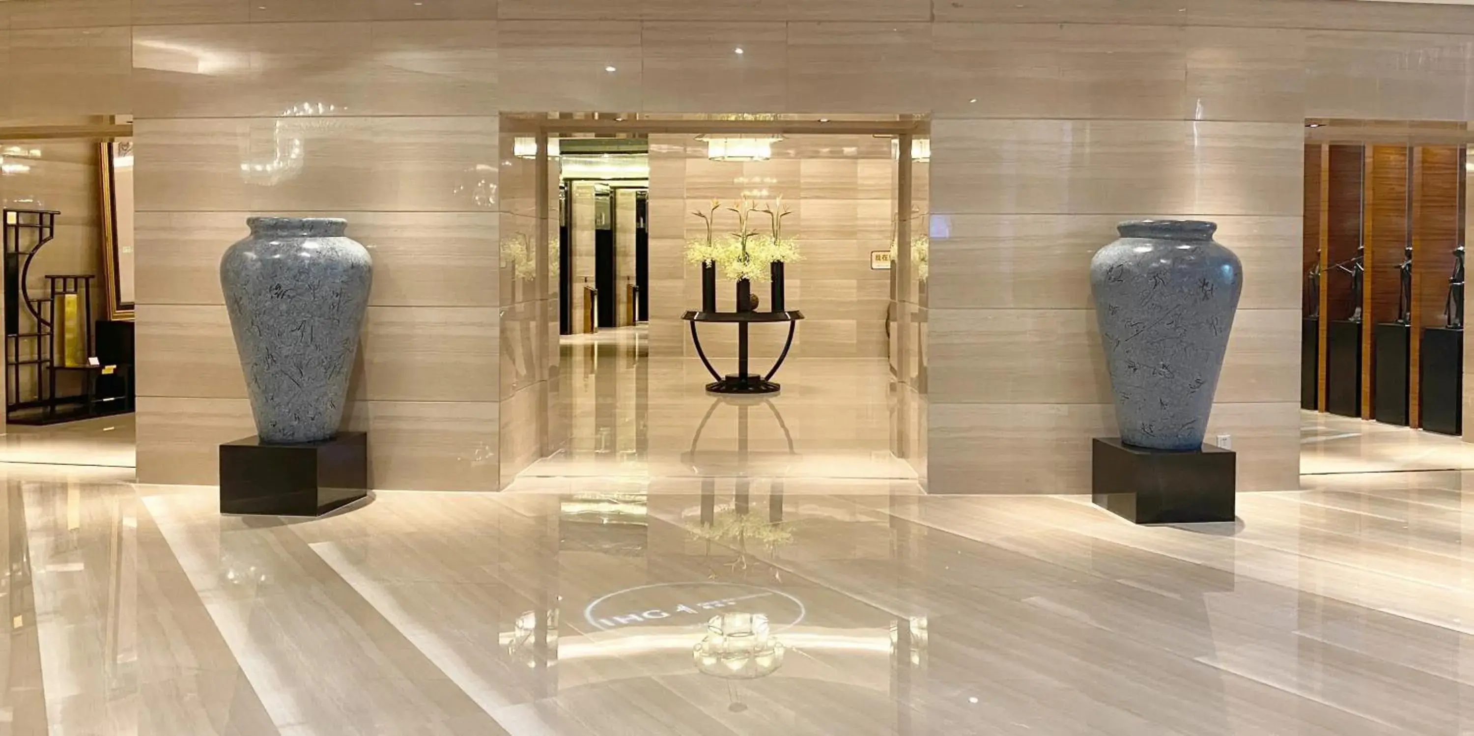 Property building in Crowne Plaza Xi'an by IHG Property building in Crowne Plaza Xi'an by IHG