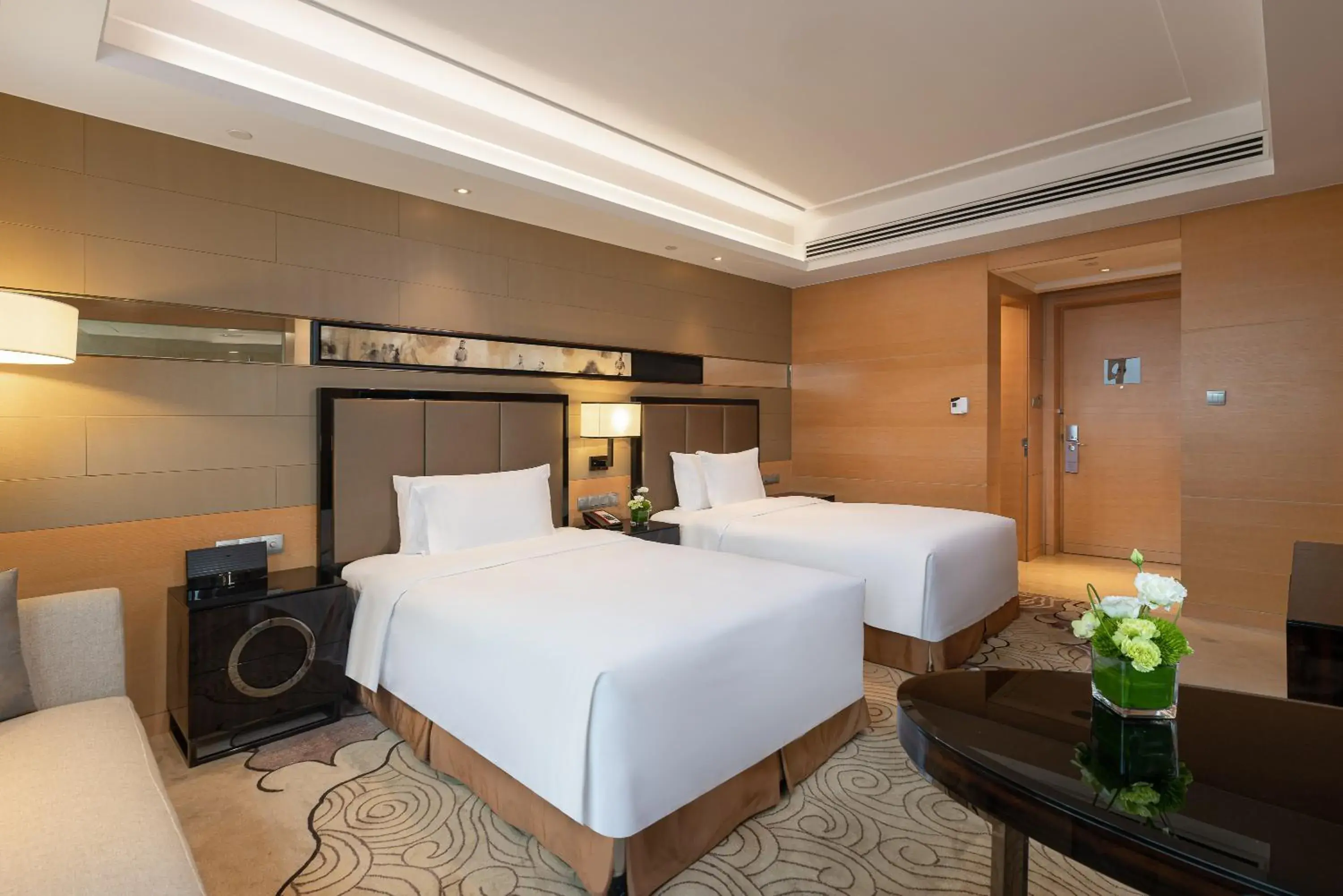 Bed in Crowne Plaza Xi'an by IHG Bed in Crowne Plaza Xi'an by IHG