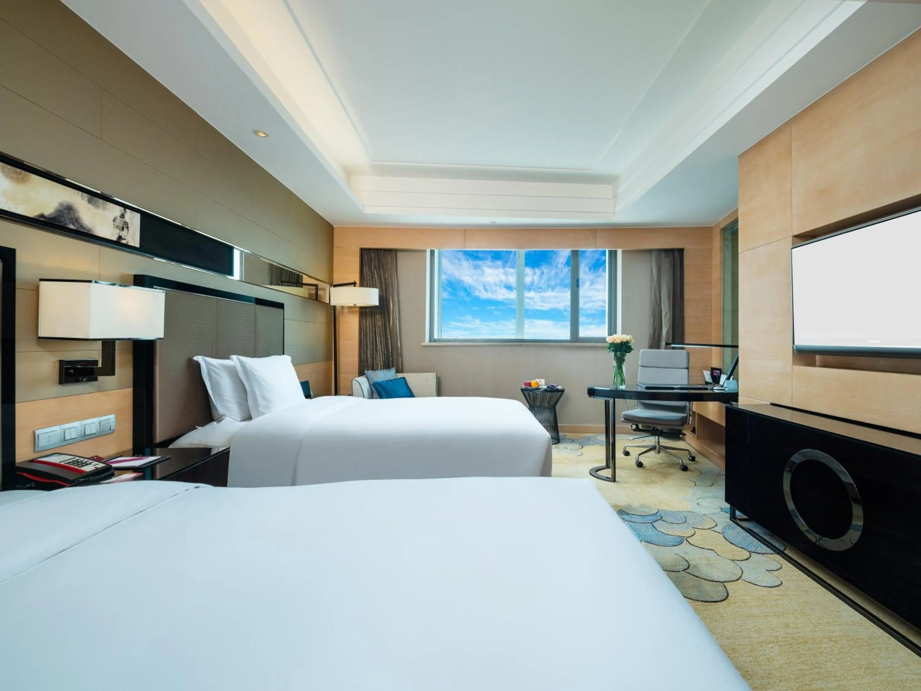 Bed in Crowne Plaza Xi'an by IHG