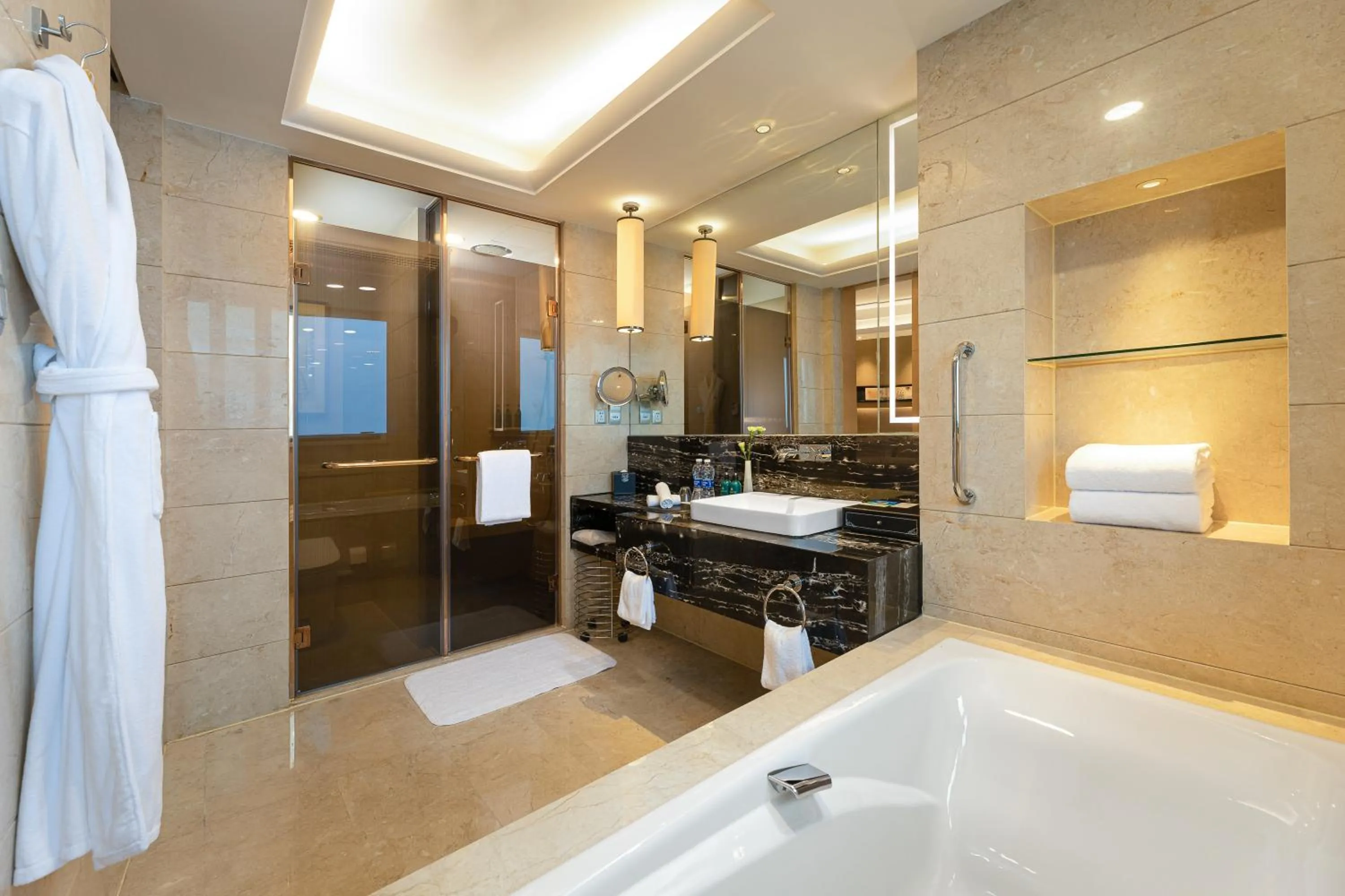 Bathroom in Crowne Plaza Xi'an by IHG