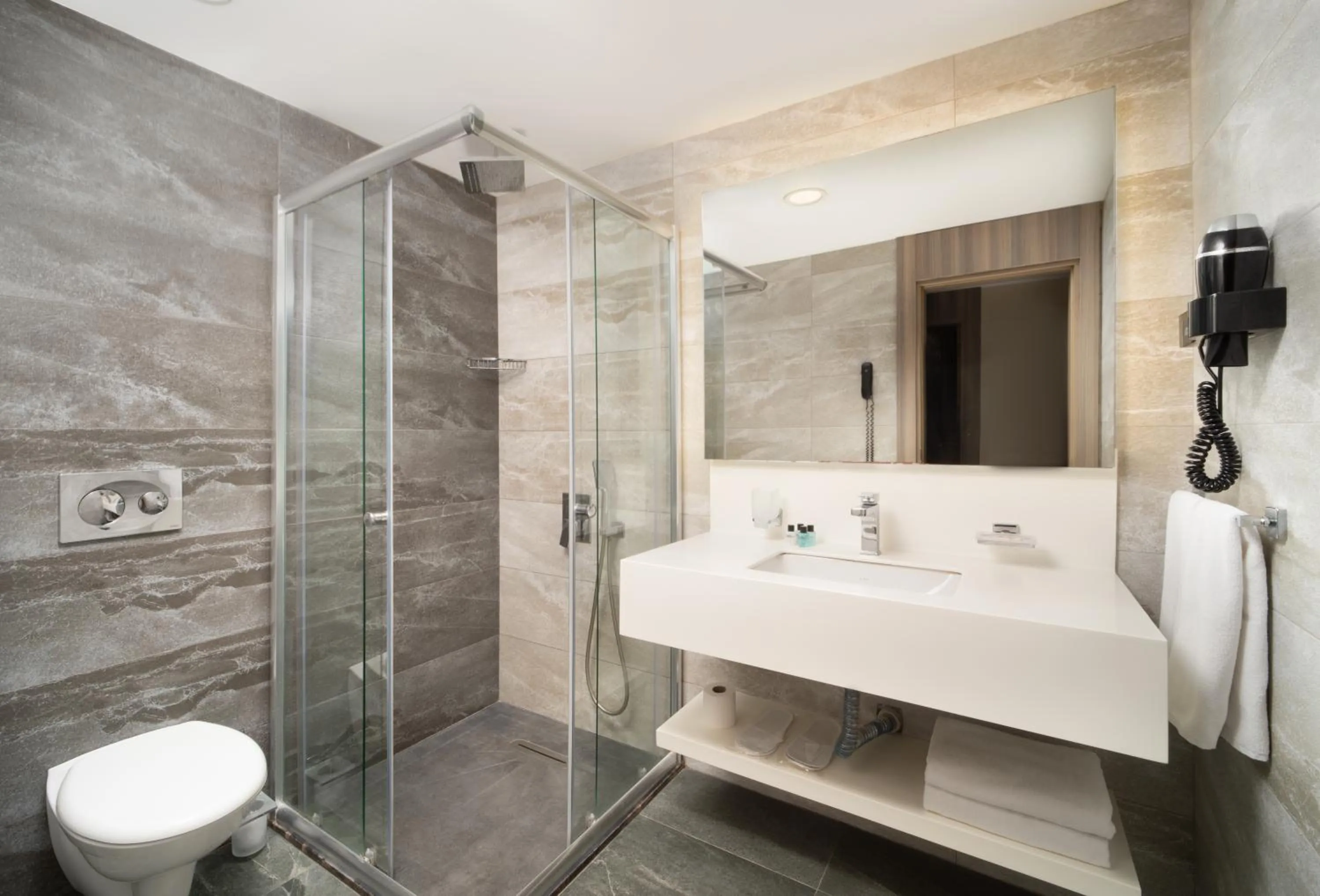 Shower in Nish Palace Exlusive Suites