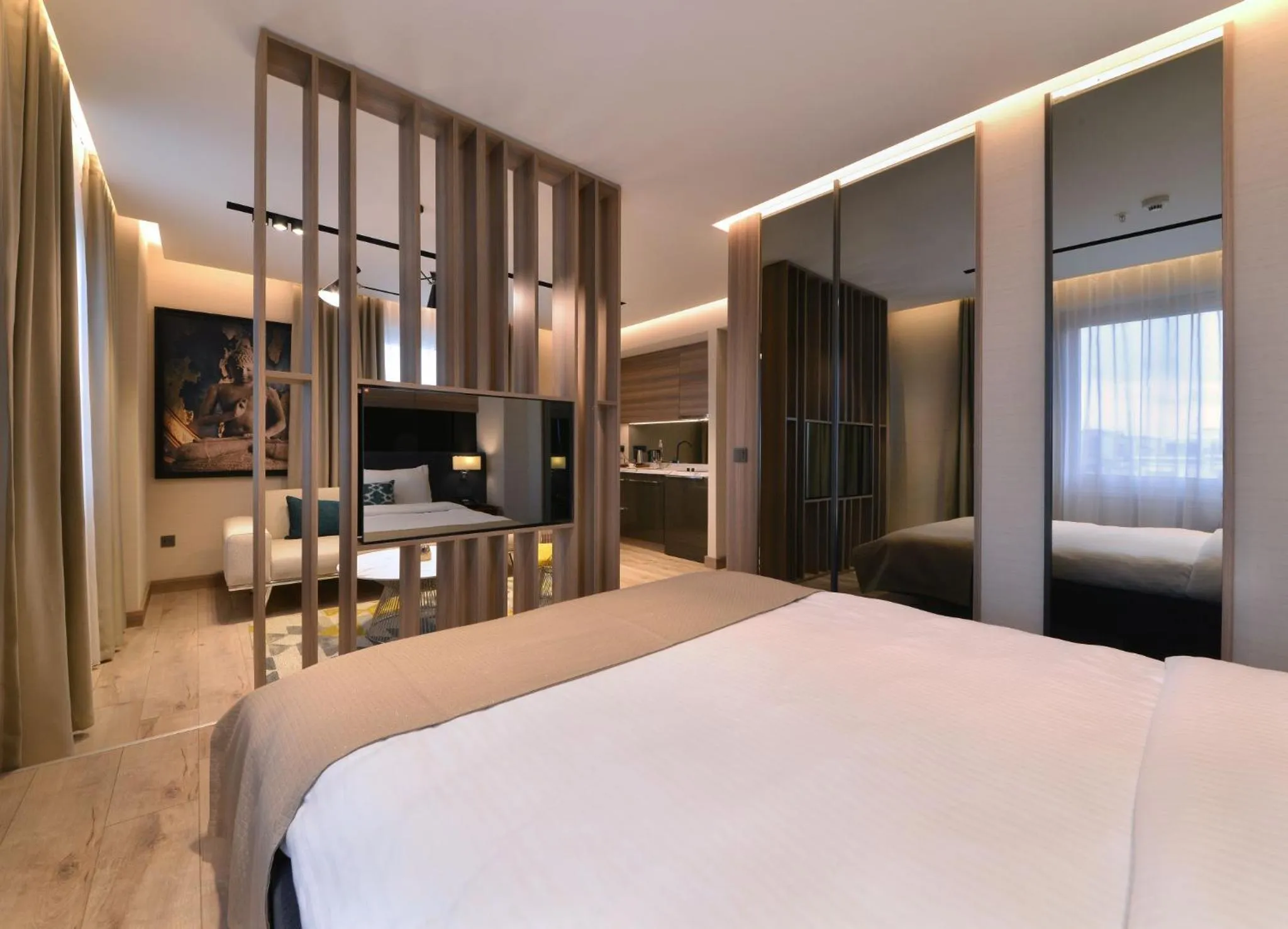 Communal lounge/ TV room, Bed in Nish Palace Exlusive Suites