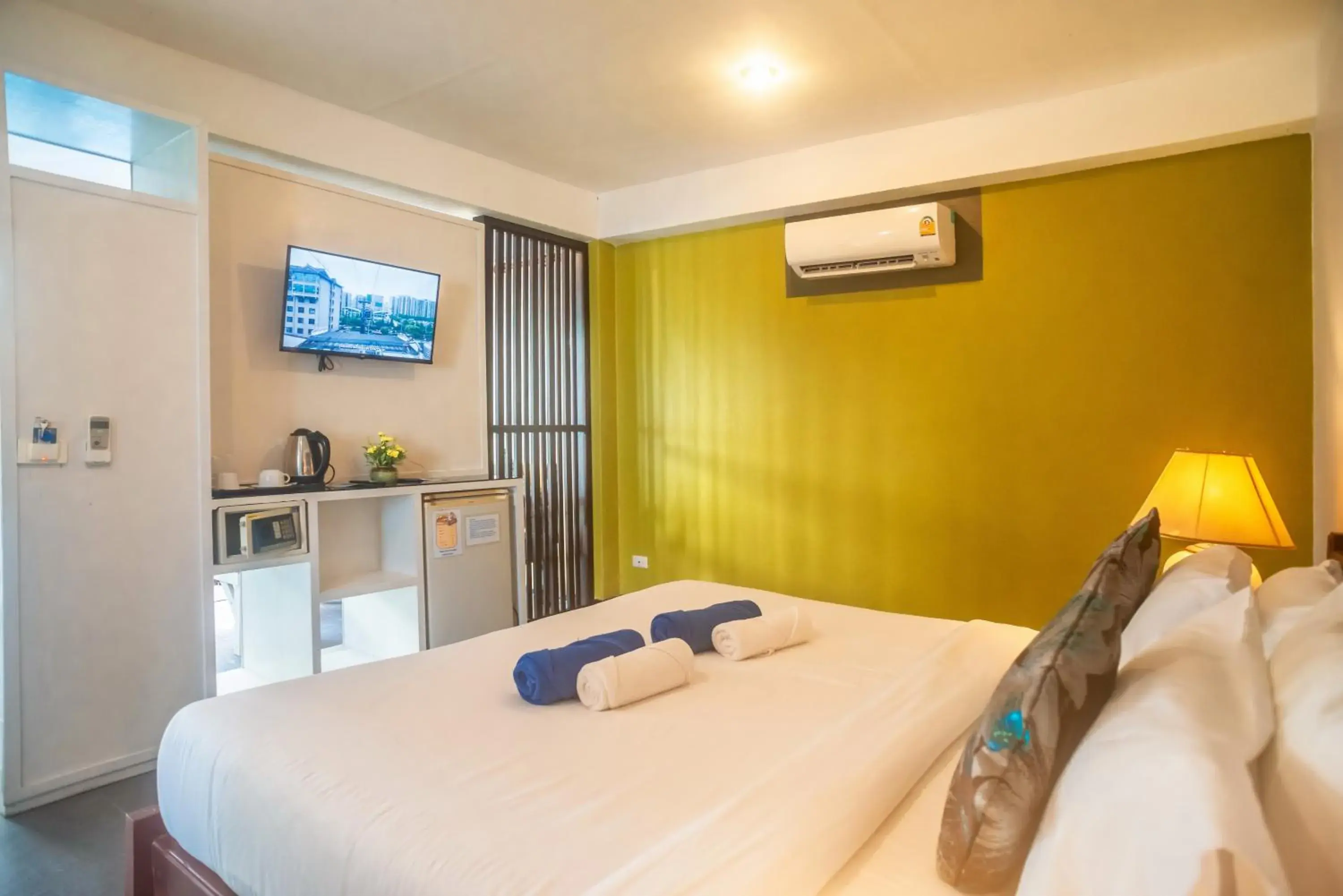 Suite with Pool View in The Florist Resort Suite with Pool View in The Florist Resort