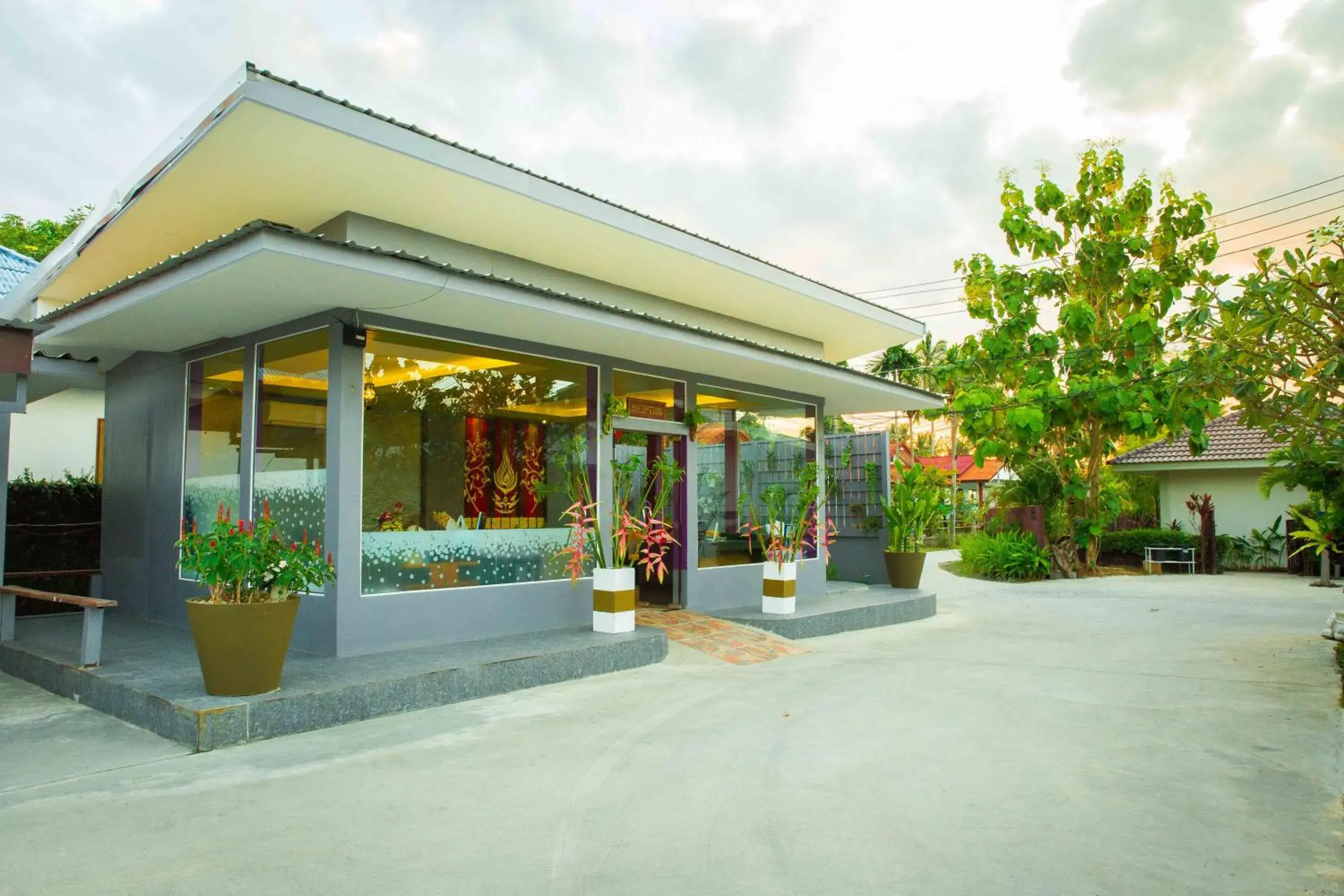 Restaurant/places to eat in The Florist Resort Restaurant/places to eat in The Florist Resort