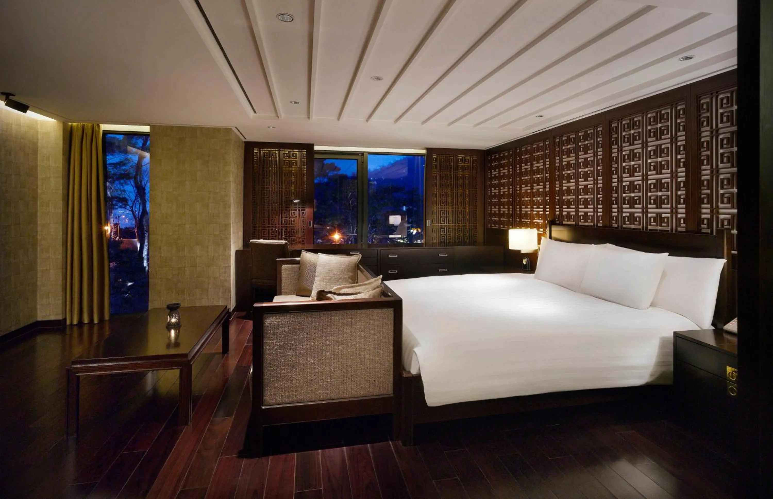 Bed in Banyan Tree Club & Spa Seoul
