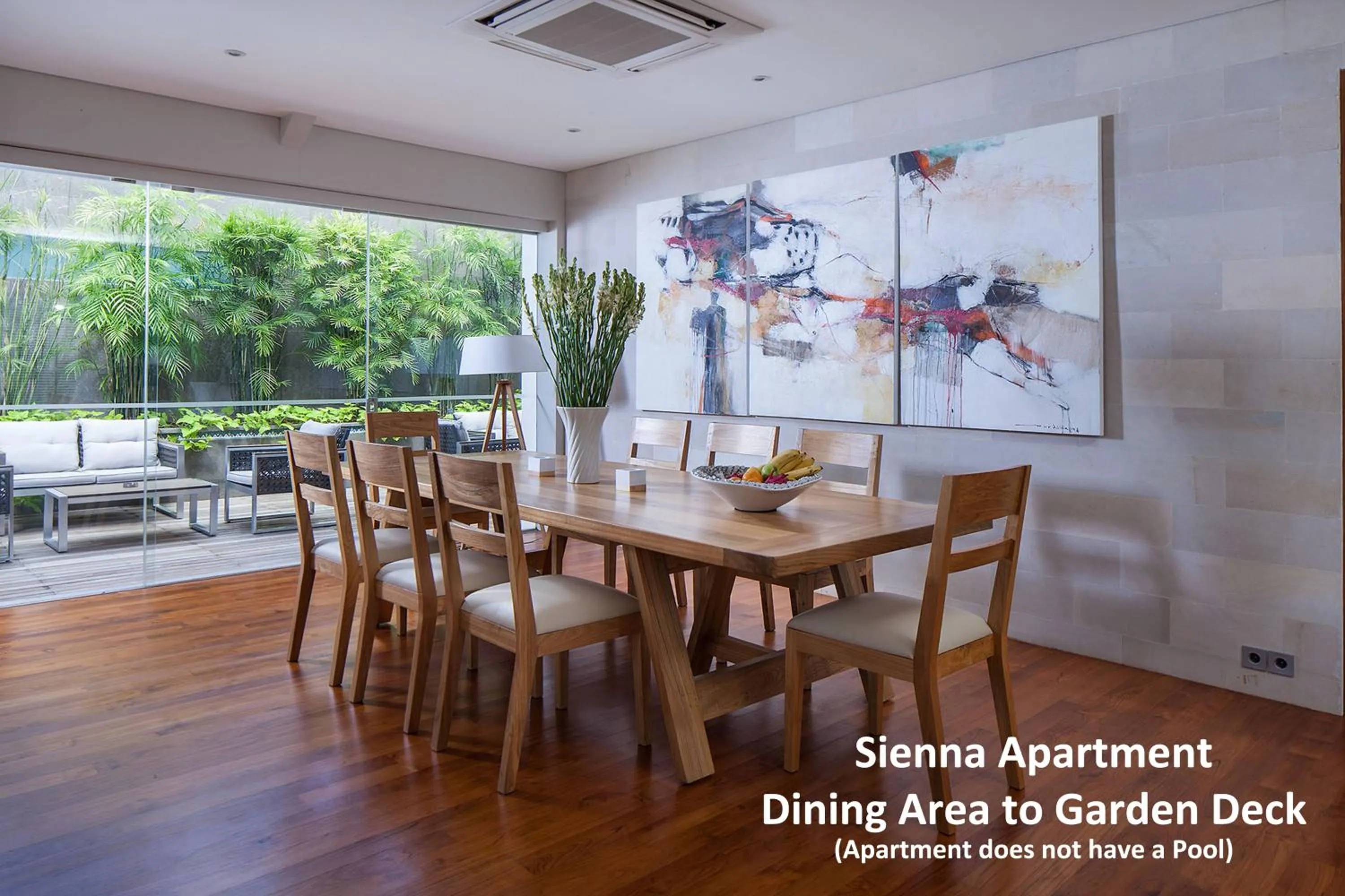 Dining area in Sienna Villas Seminyak
