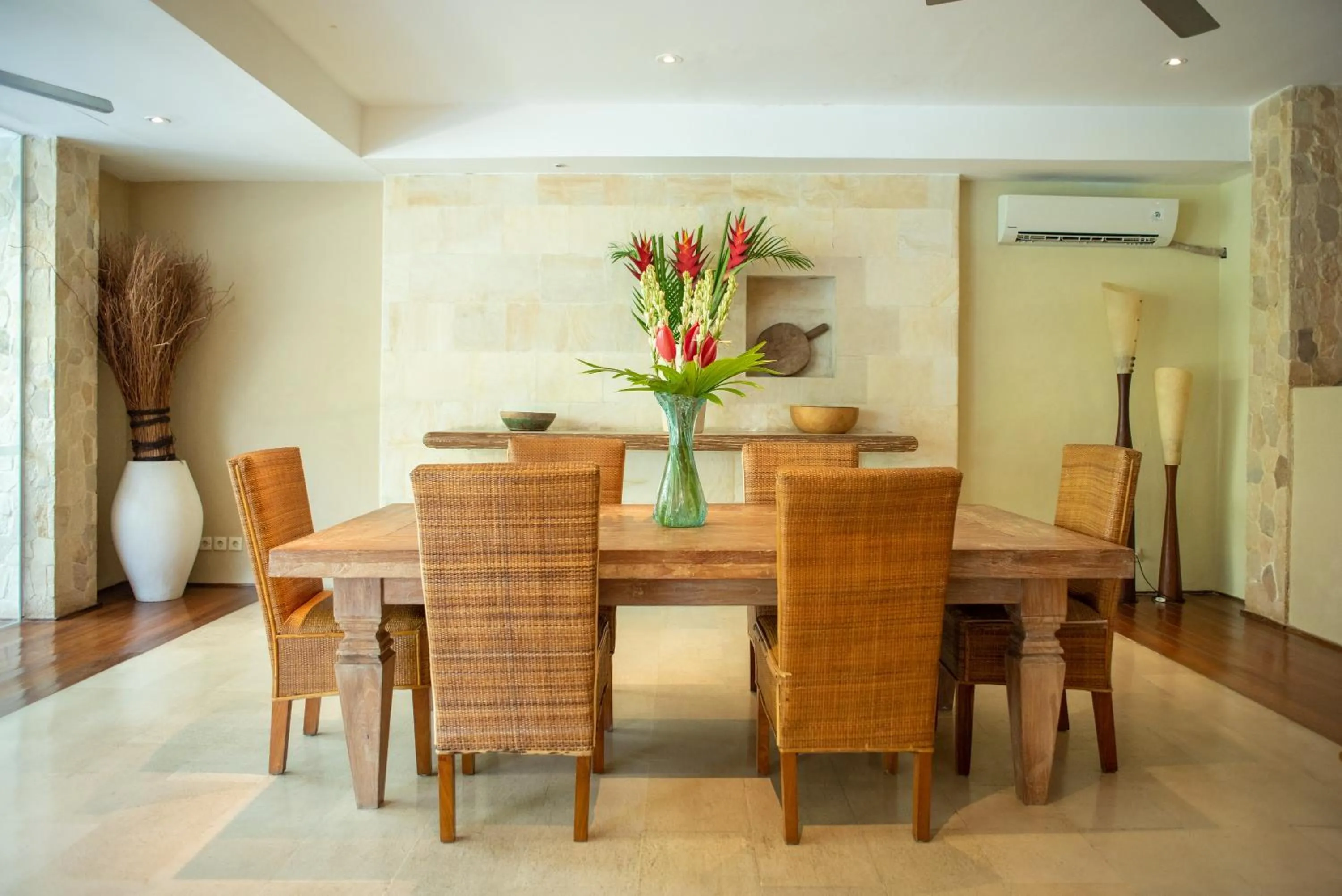 Dining area in Sienna Villas Seminyak