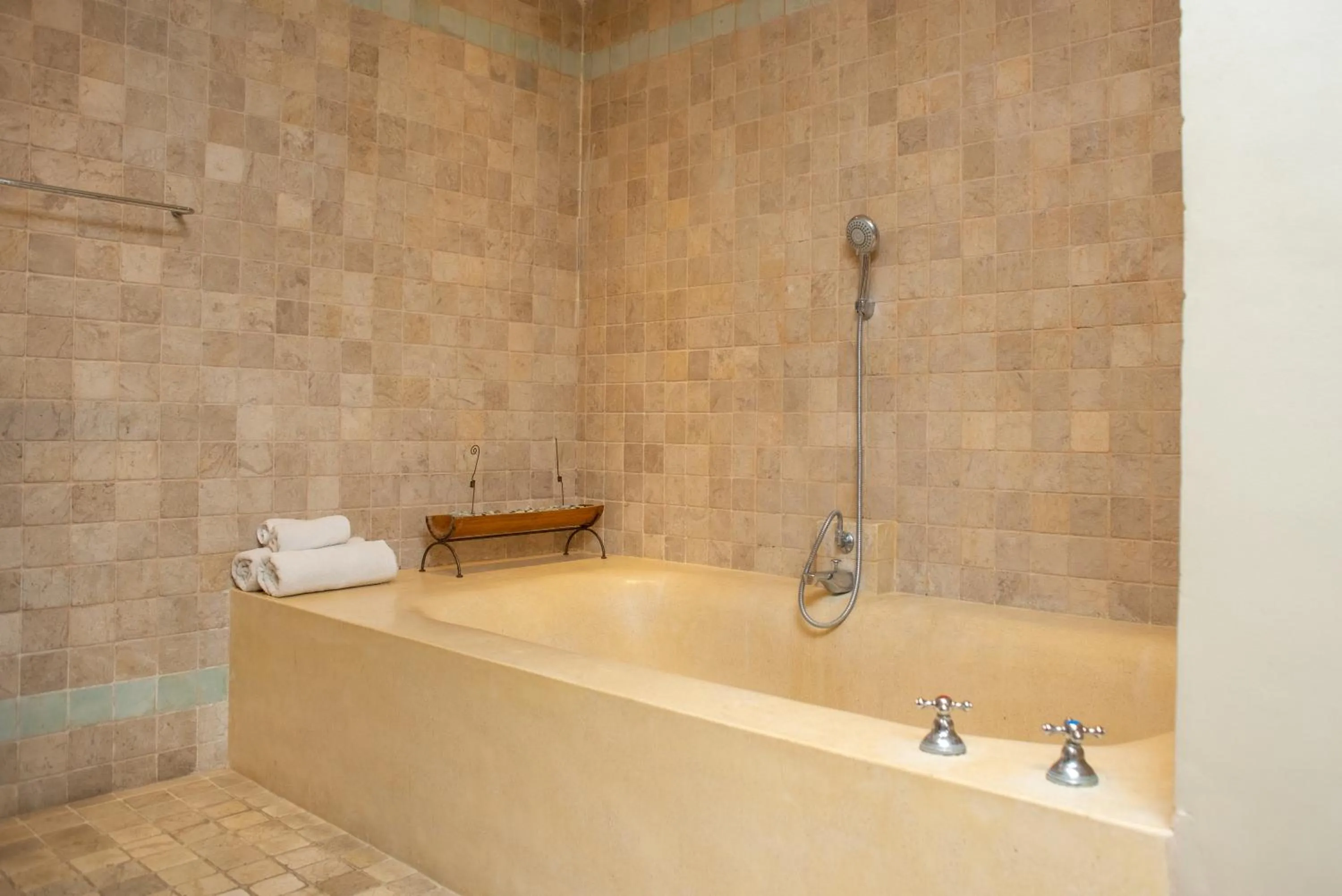 Public Bath in Sienna Villas Seminyak