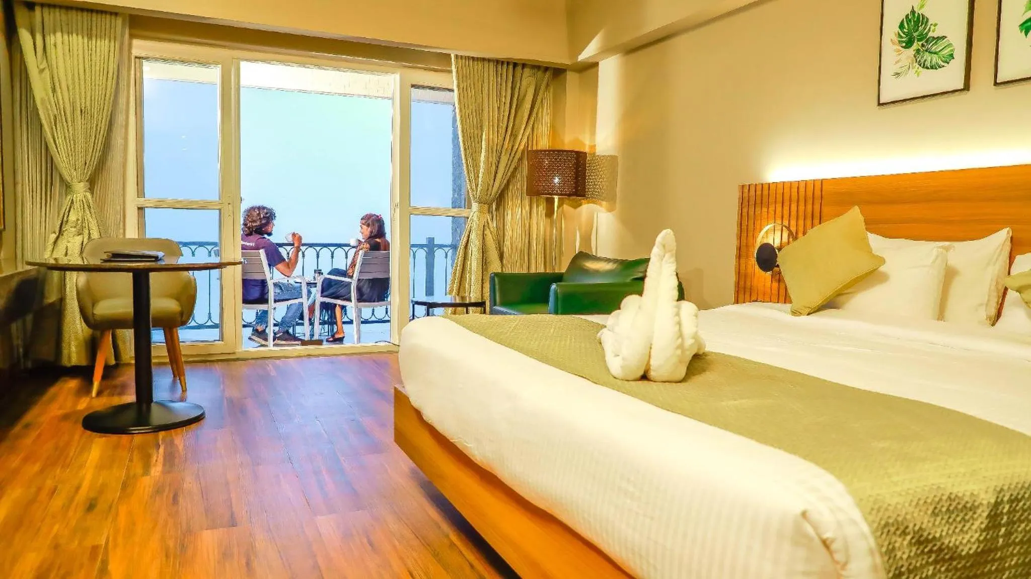 Balcony/Terrace, Bed in Grand Palace Hotel & Spa