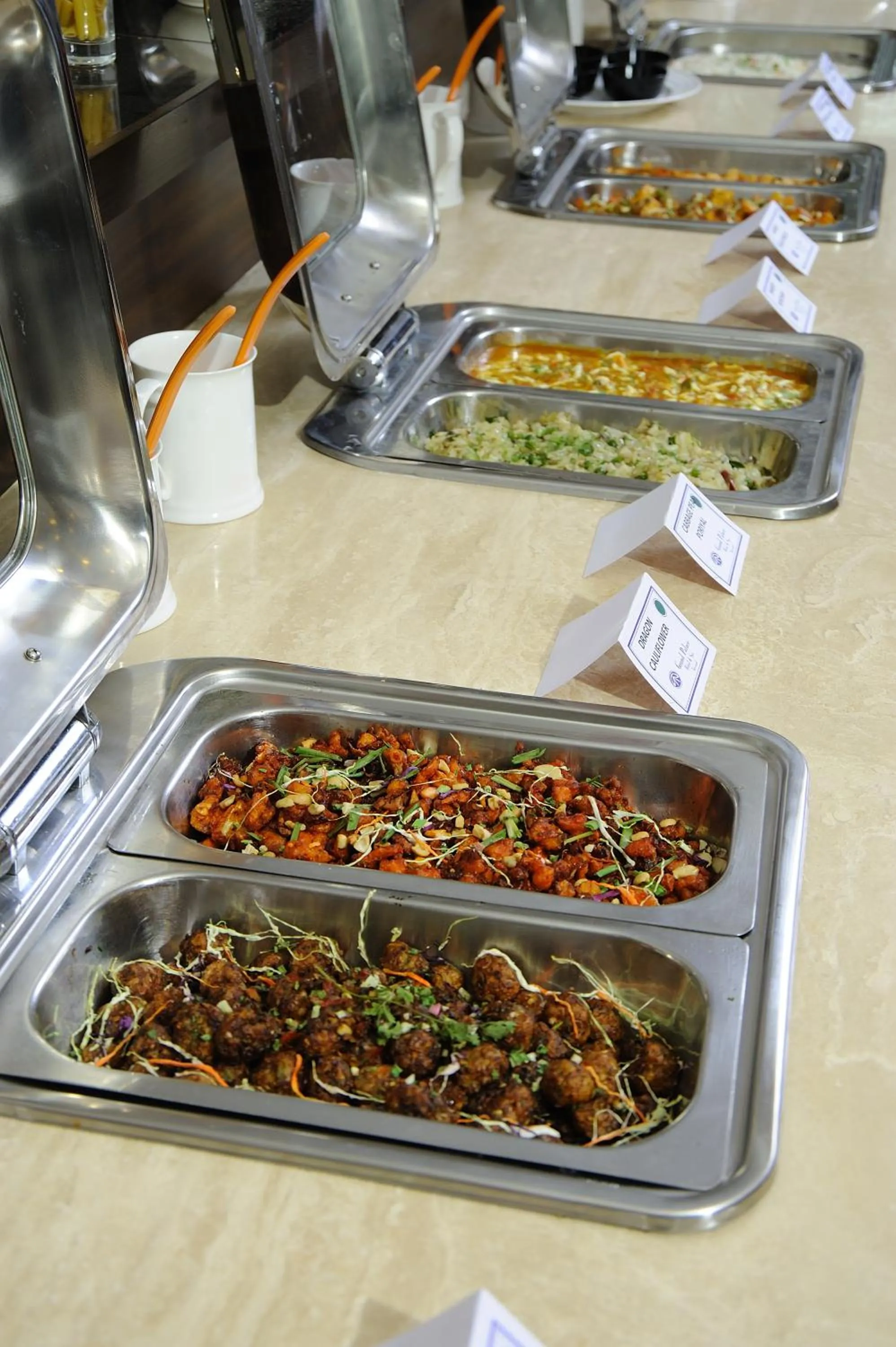 Restaurant/places to eat in Grand Palace Hotel & Spa