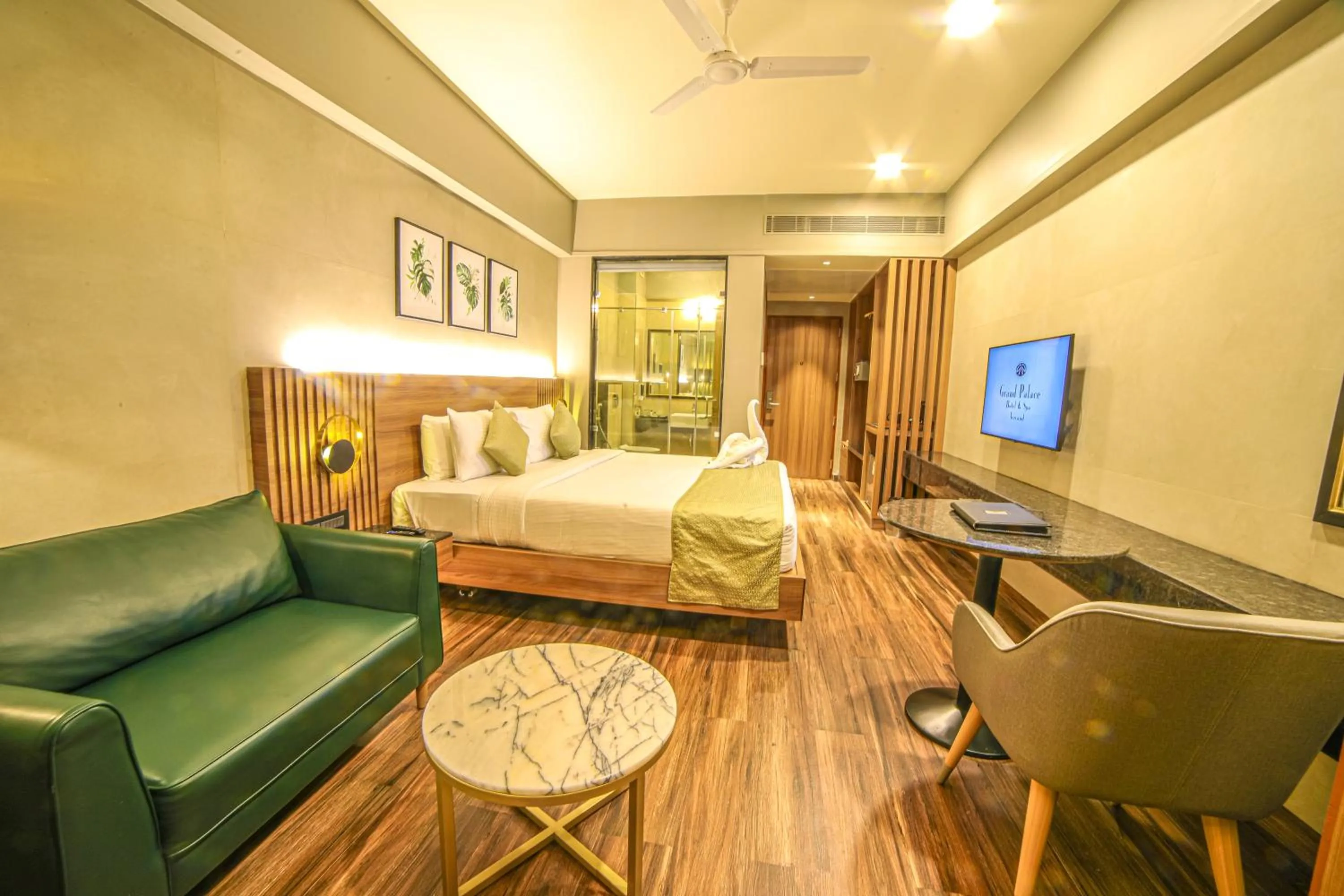 Bedroom, Bed in Grand Palace Hotel & Spa