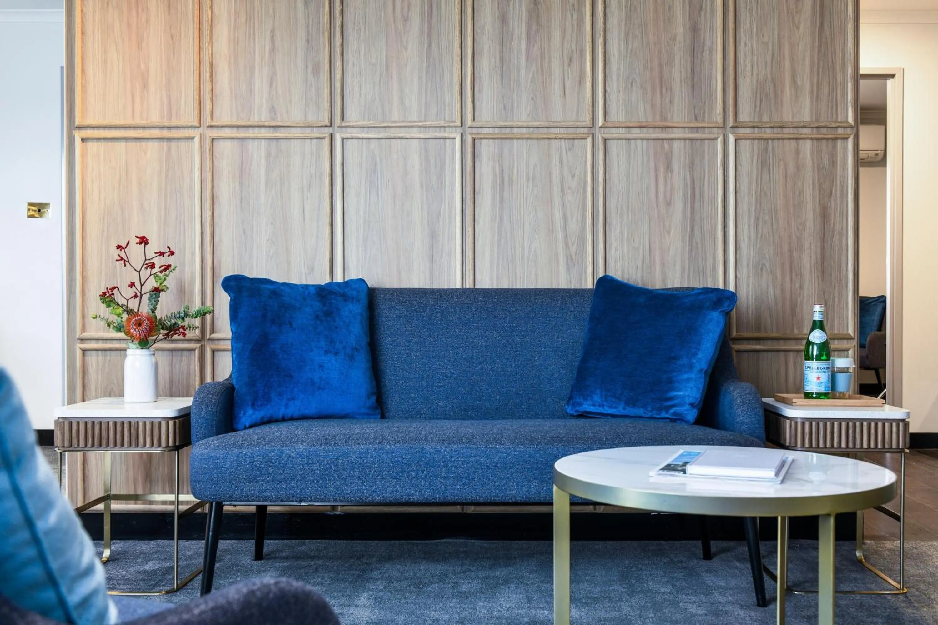 Living room in Powerhouse Hotel Tamworth by Rydges