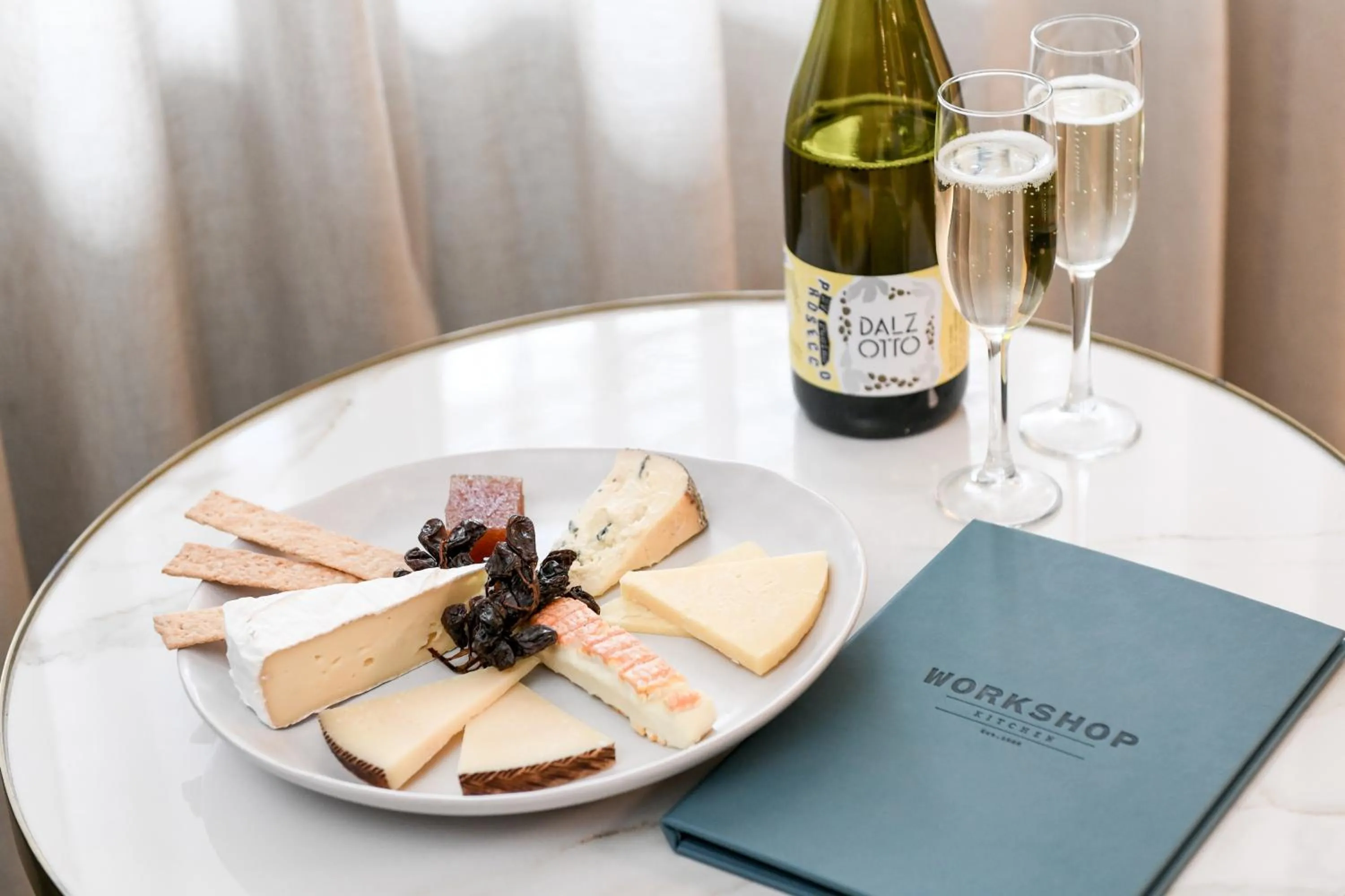 room service in Powerhouse Hotel Tamworth by Rydges