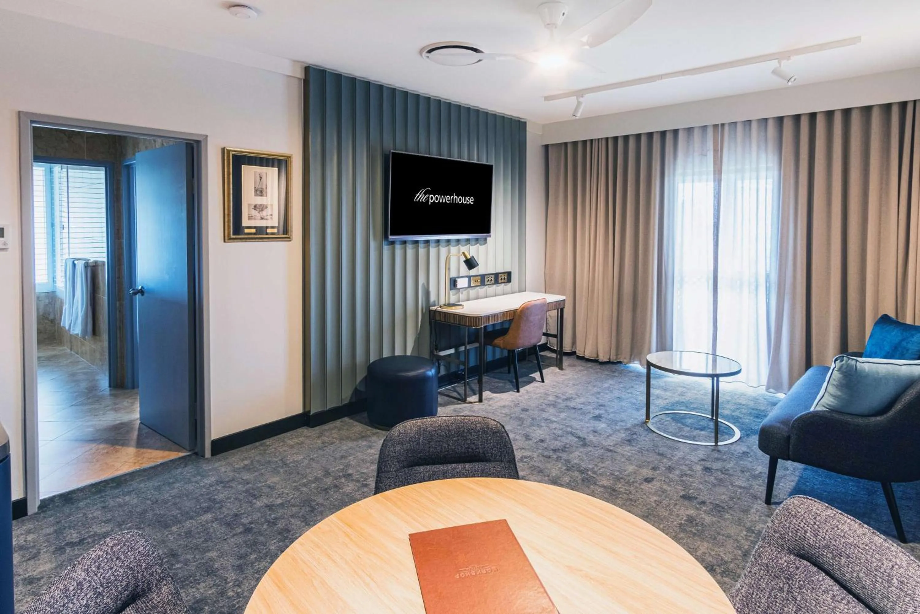 Living room in Powerhouse Hotel Tamworth by Rydges