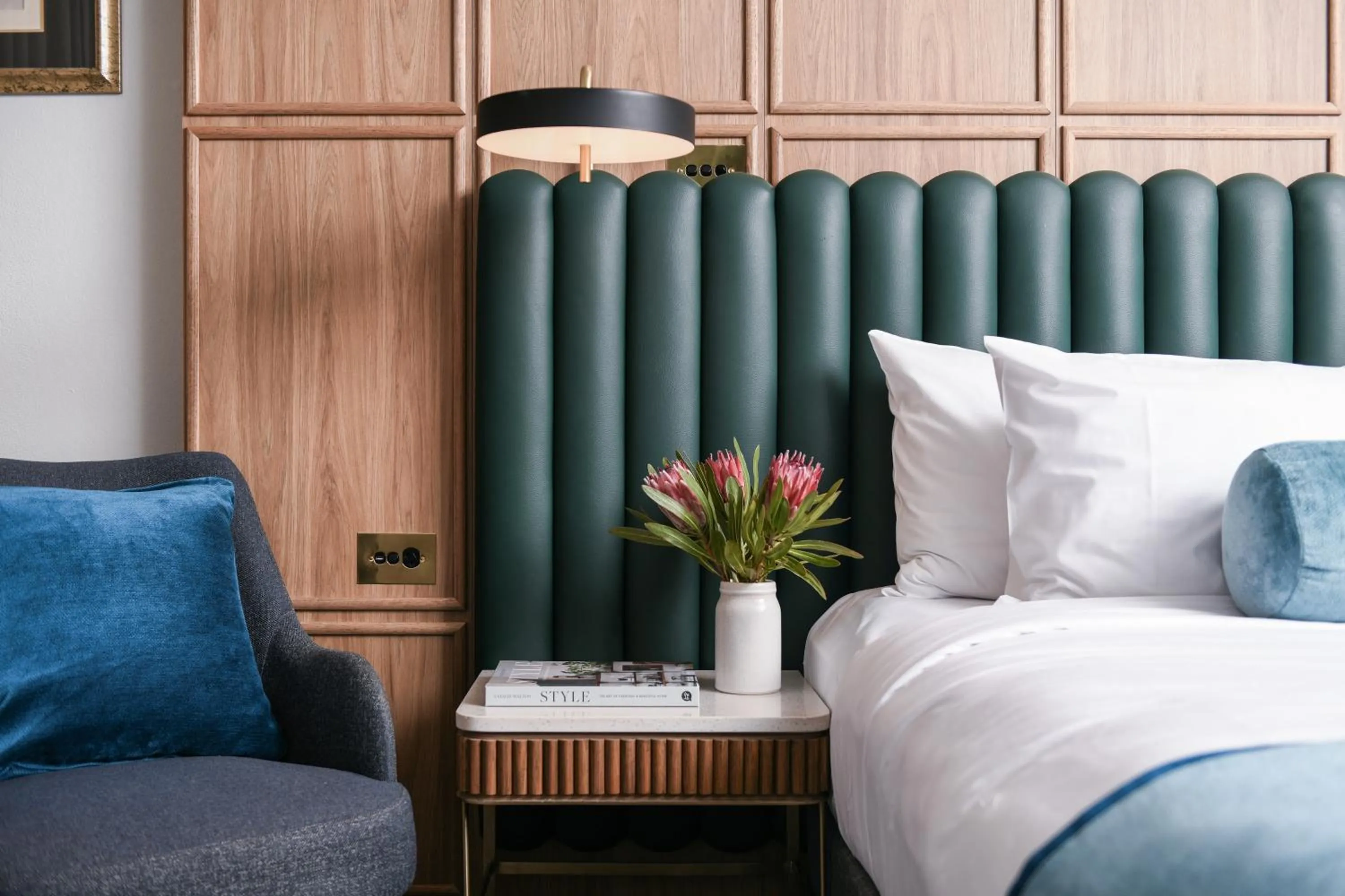 Bed in Powerhouse Hotel Tamworth by Rydges