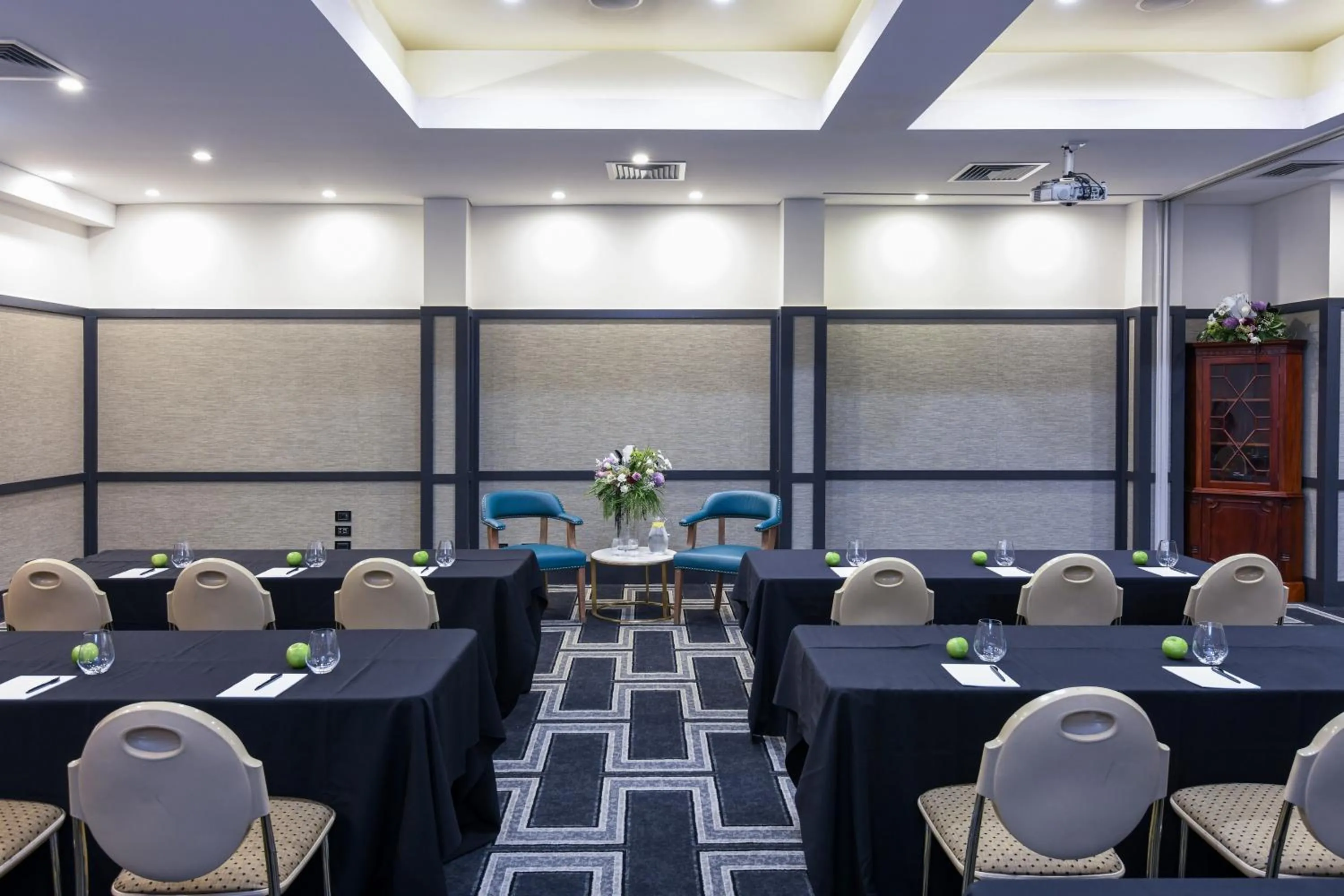 Meeting/conference room in Powerhouse Hotel Tamworth by Rydges