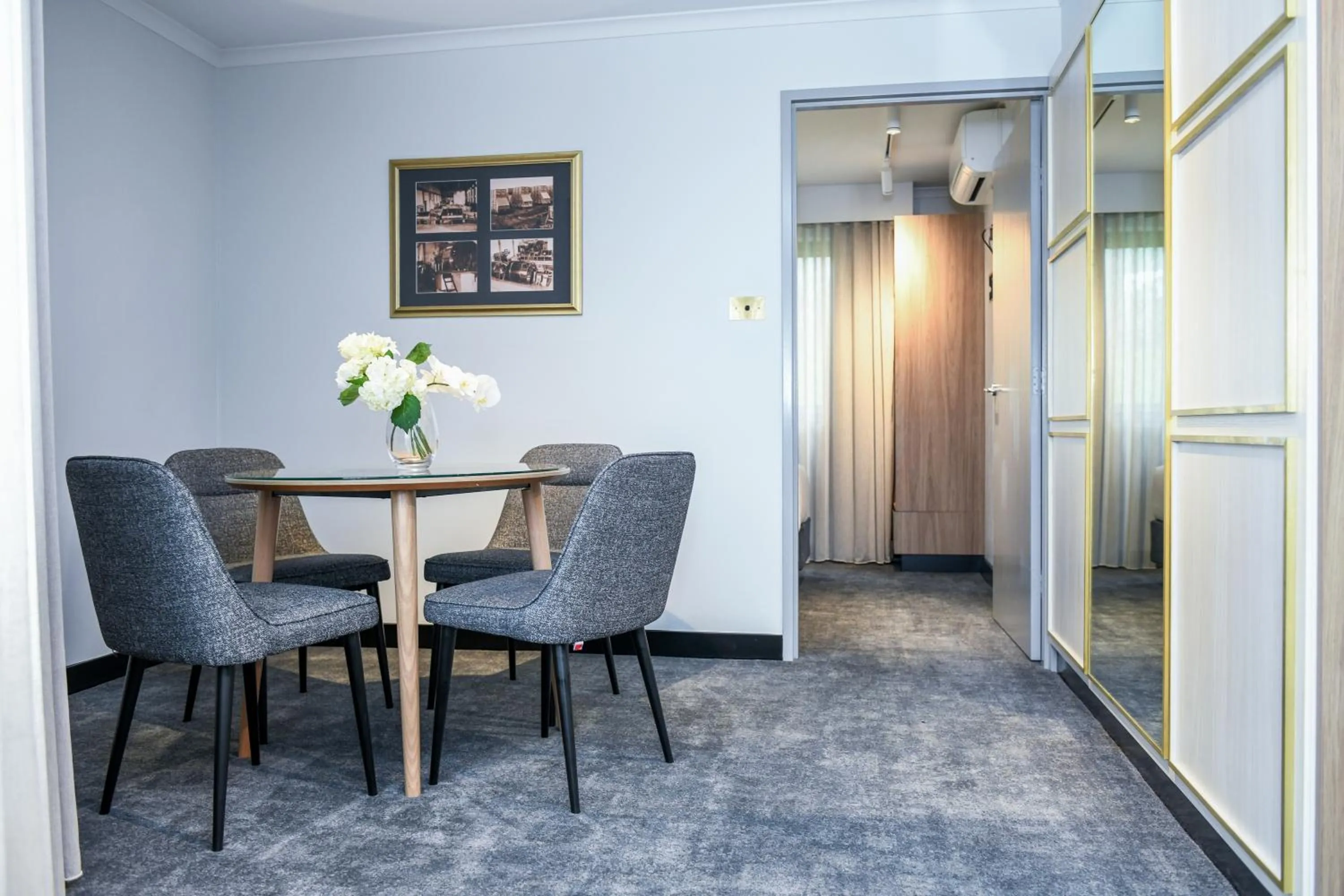 Dining area in Powerhouse Hotel Tamworth by Rydges