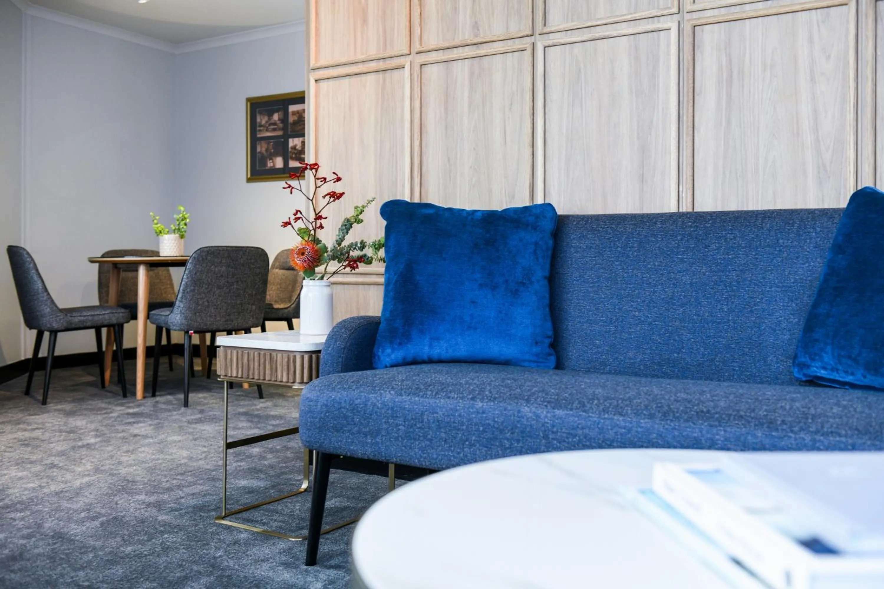 Photo of the whole room in Powerhouse Hotel Tamworth by Rydges