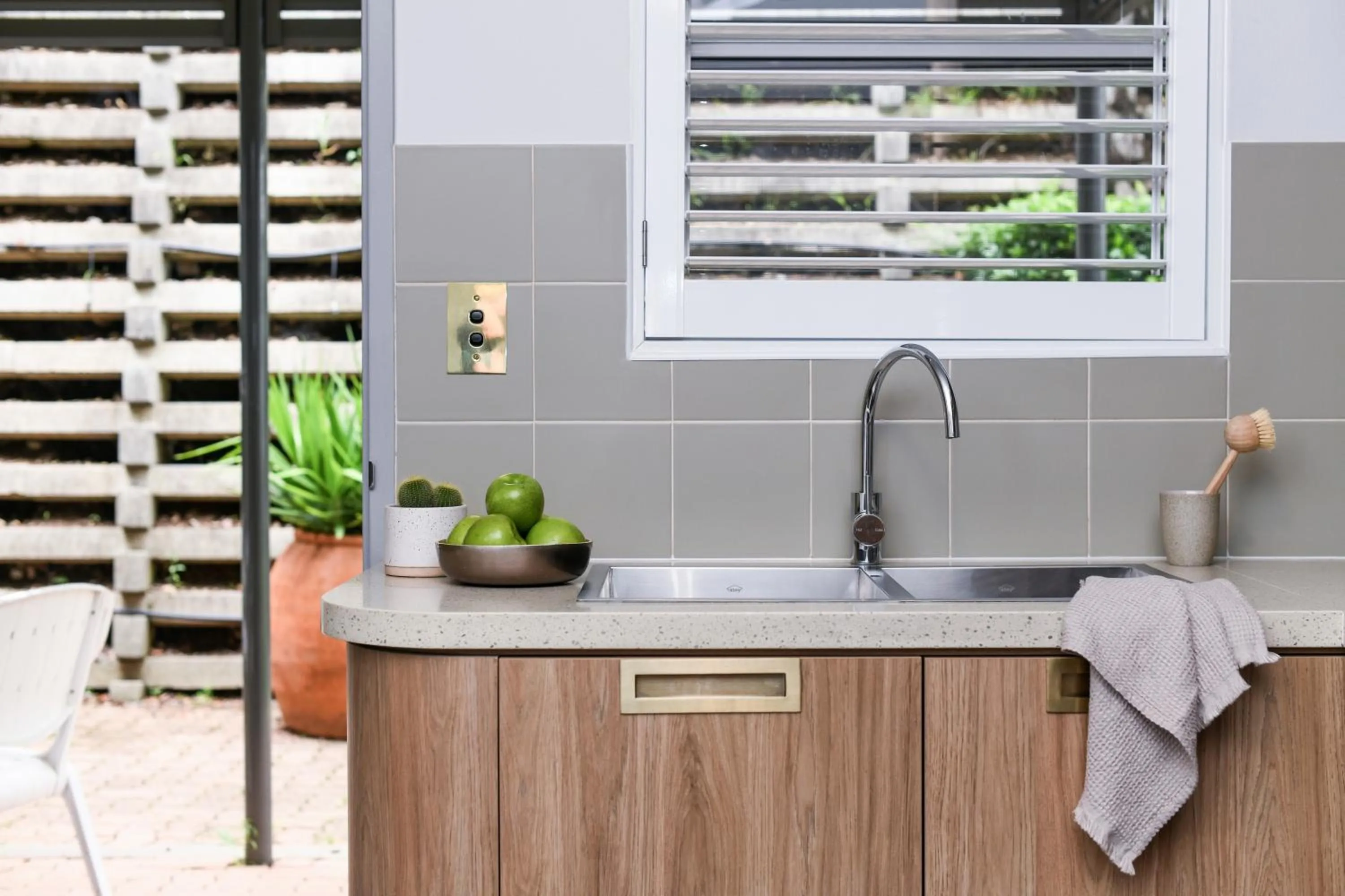 Kitchen or kitchenette in Powerhouse Hotel Tamworth by Rydges