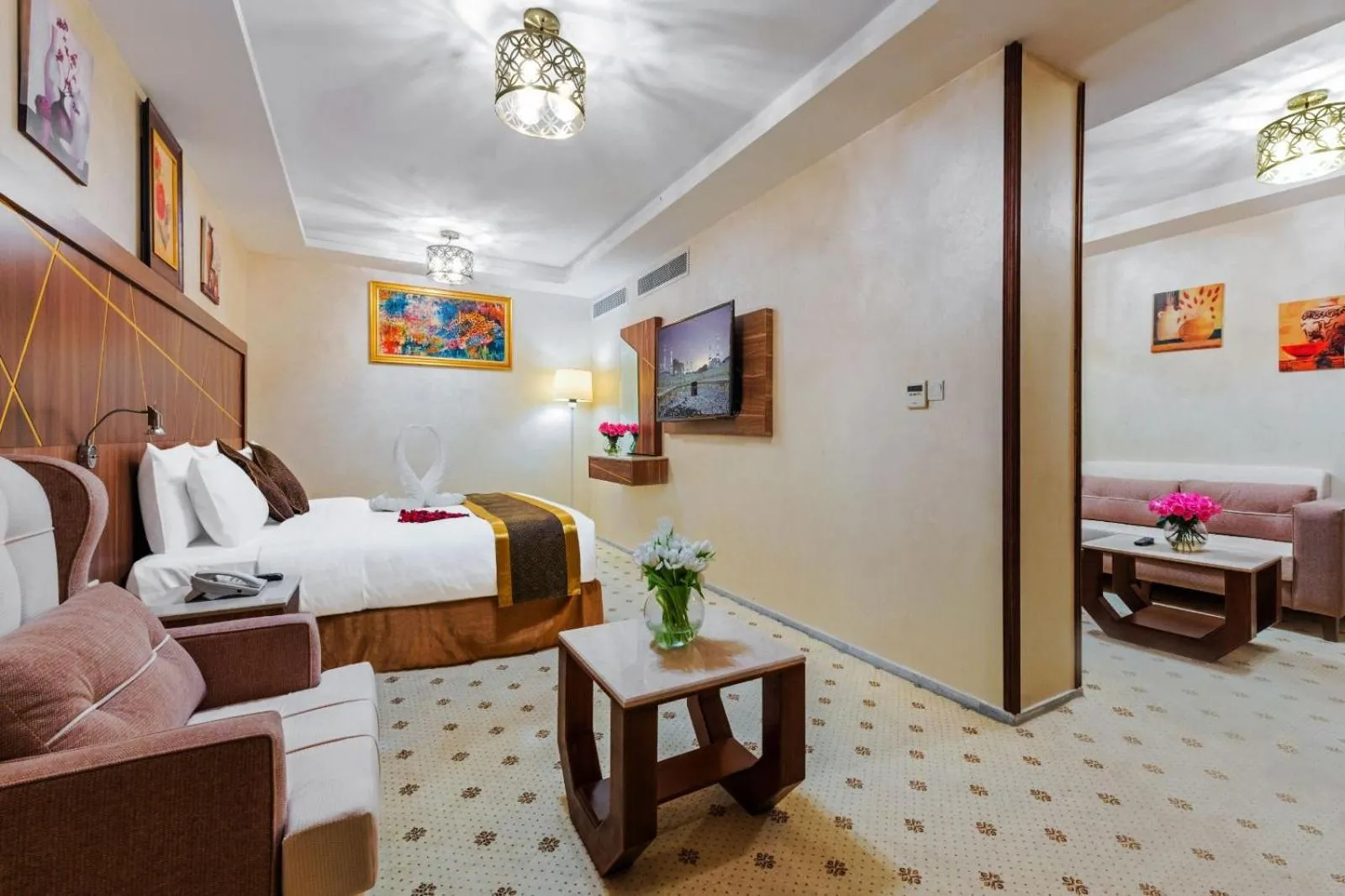 Bed in Palestine Hotel Makkah