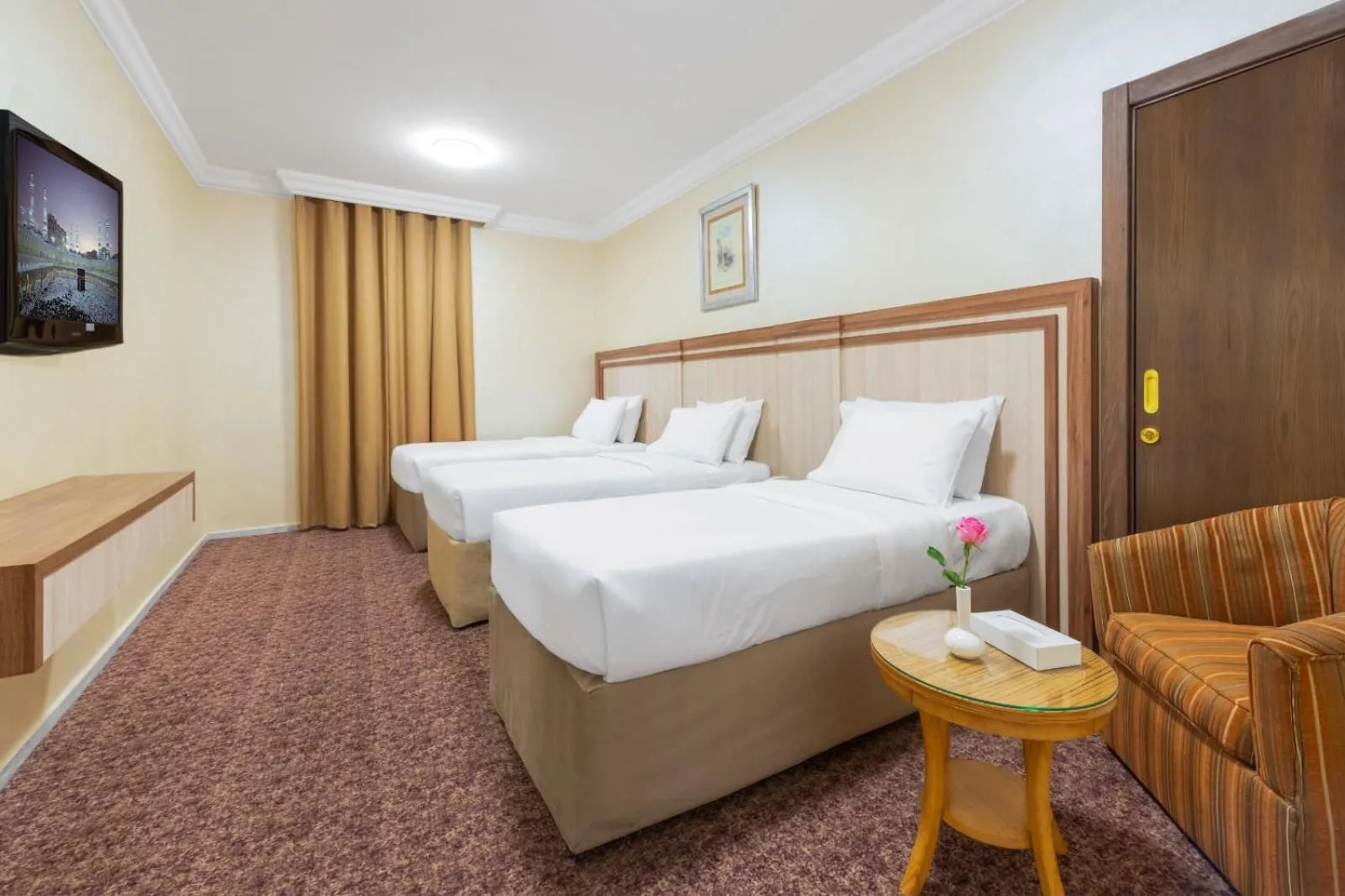 Living room, Bed in Palestine Hotel Makkah