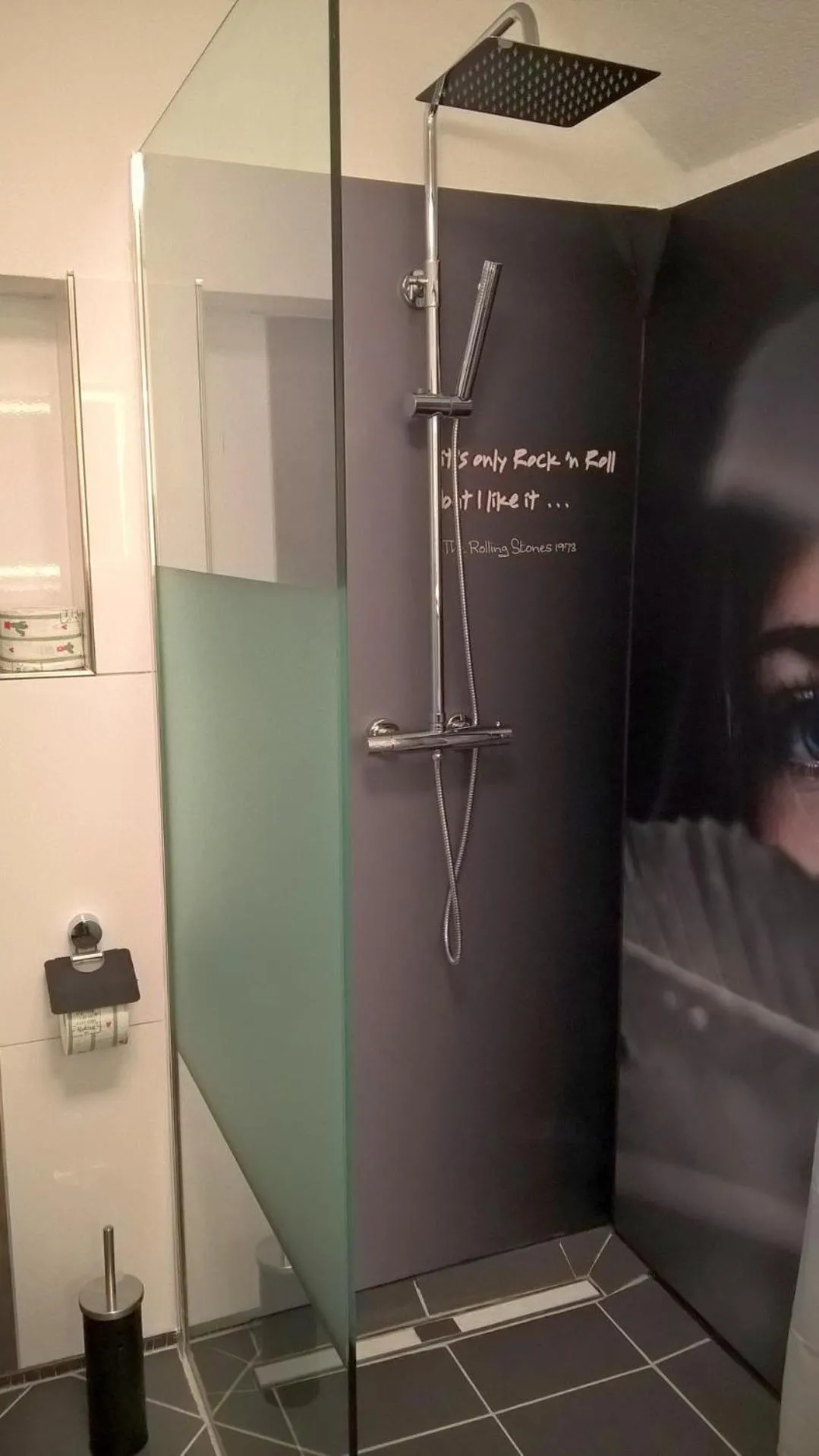 Shower in Villa Renatus