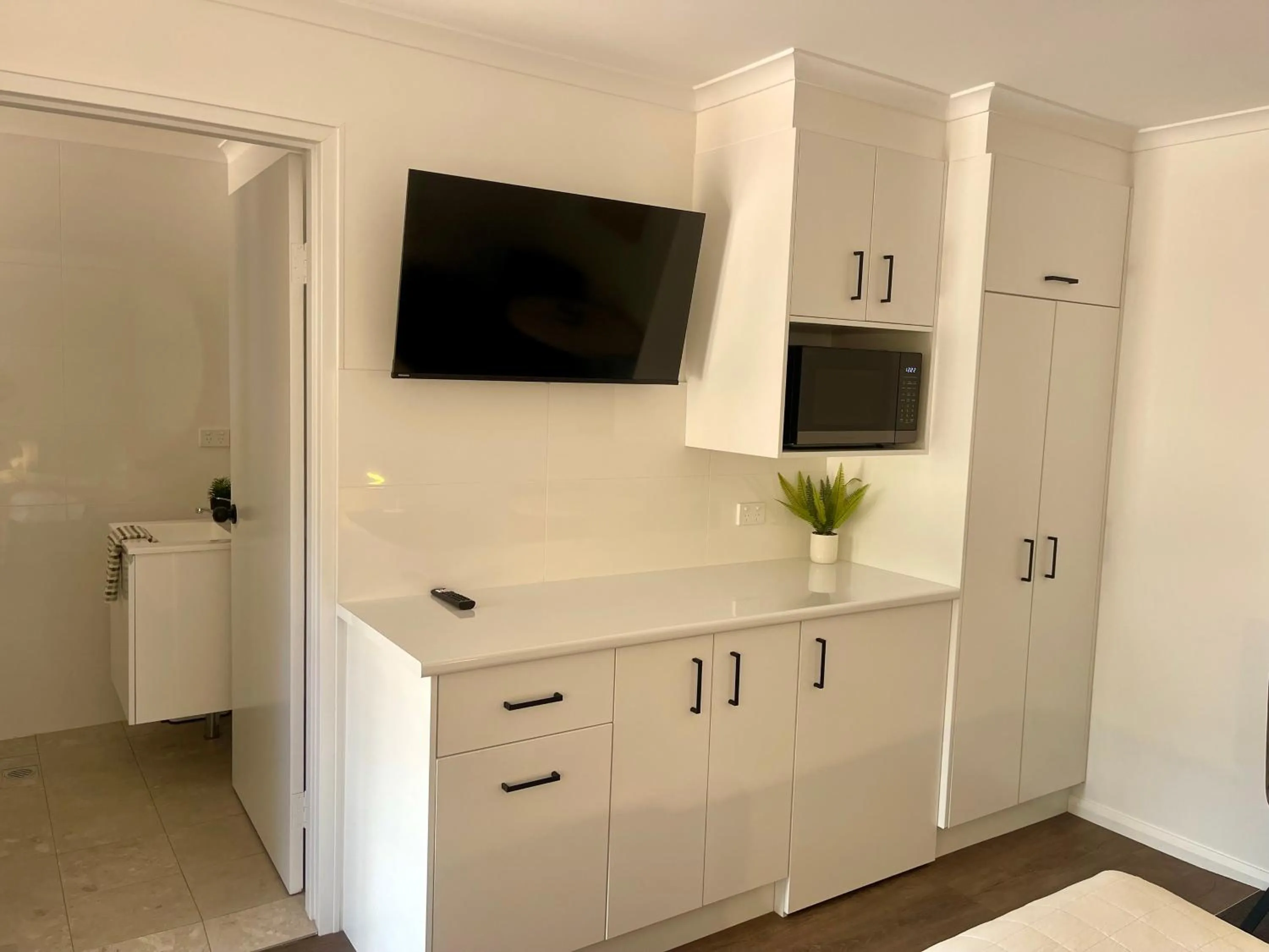 Estelle Kramer Motel