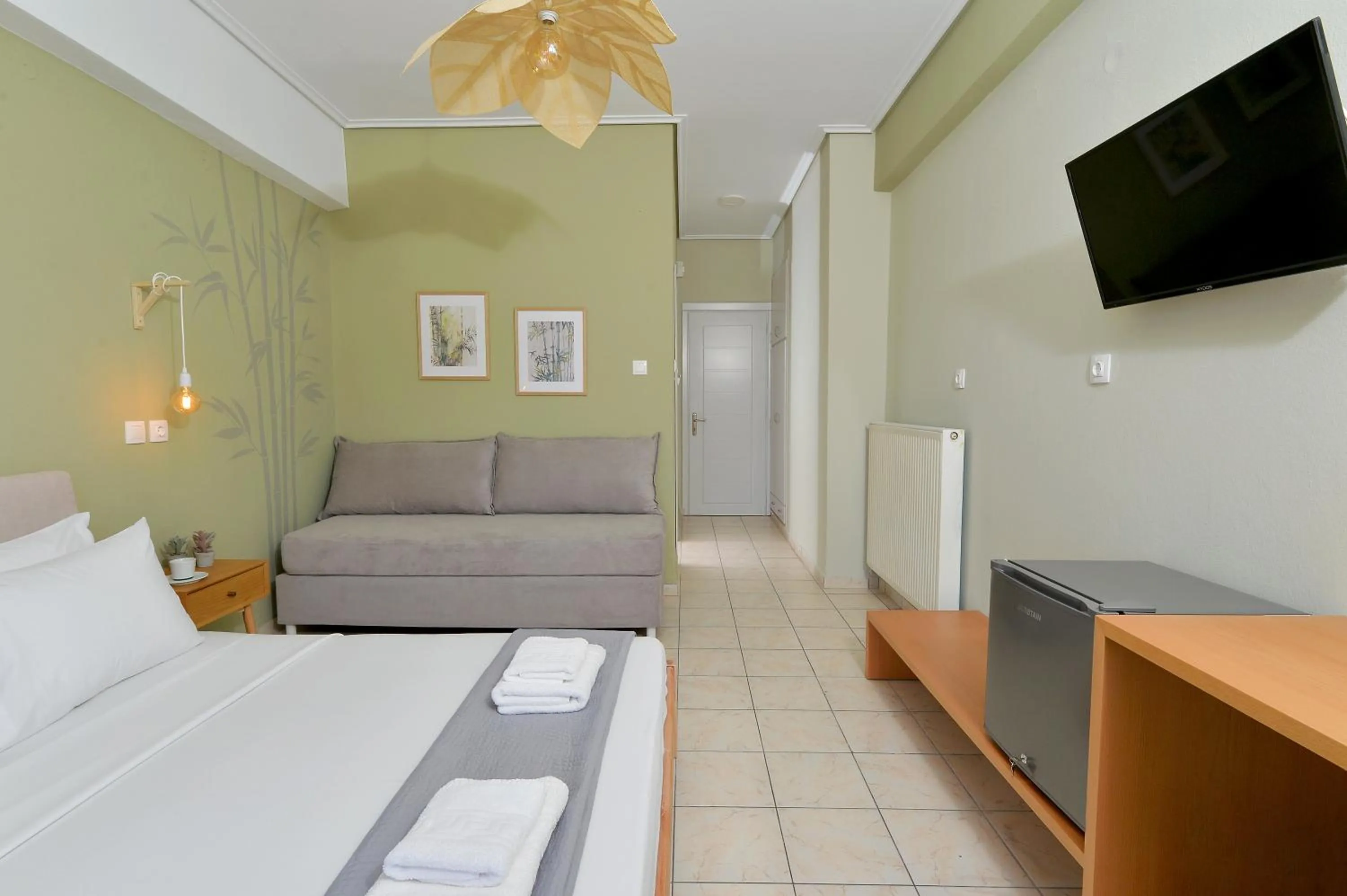 Bedroom, Bed in Hotel Kalloni