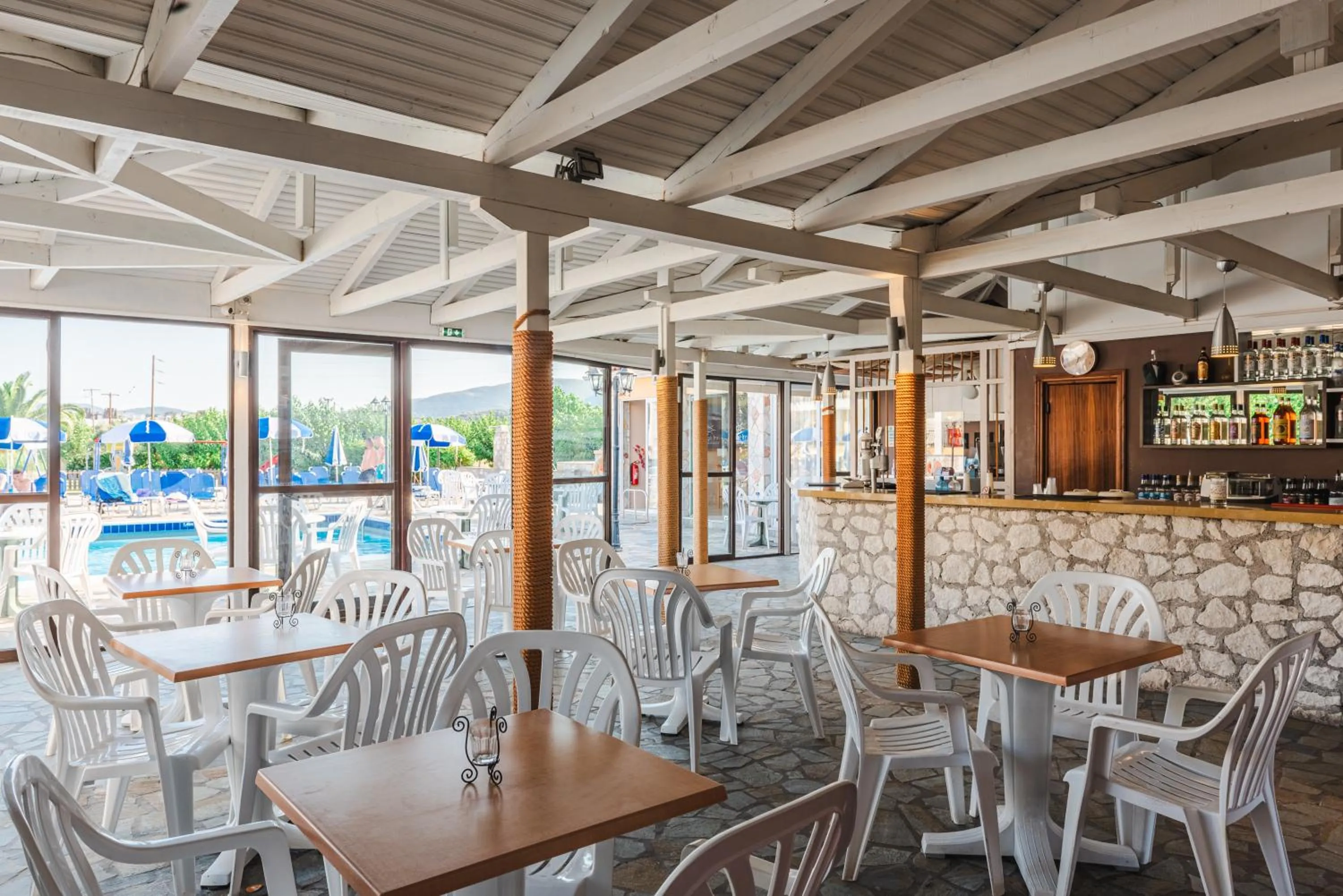 Lounge or bar in Village Inn Studios & Family Apartments