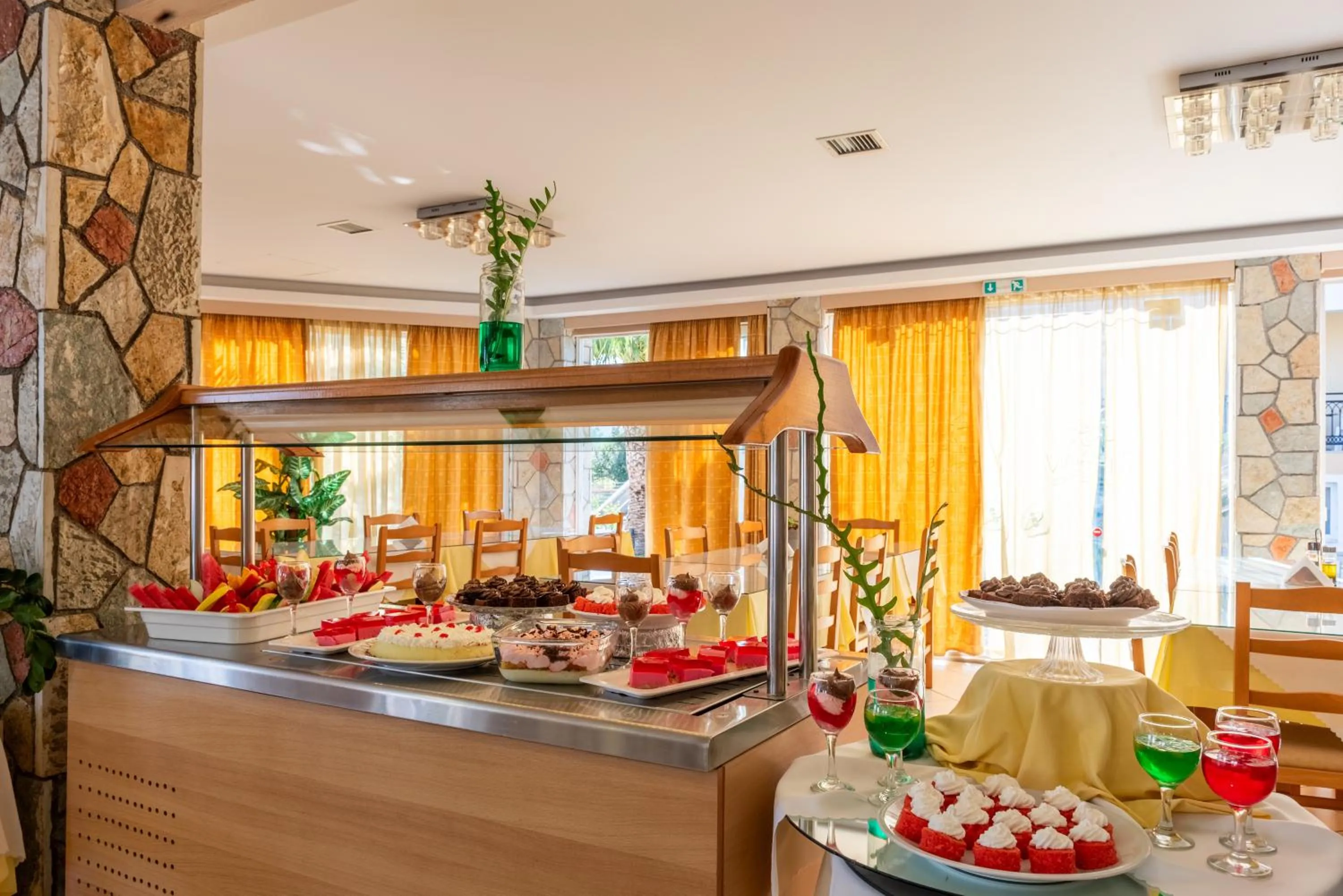 Dinner in Village Inn Studios & Family Apartments