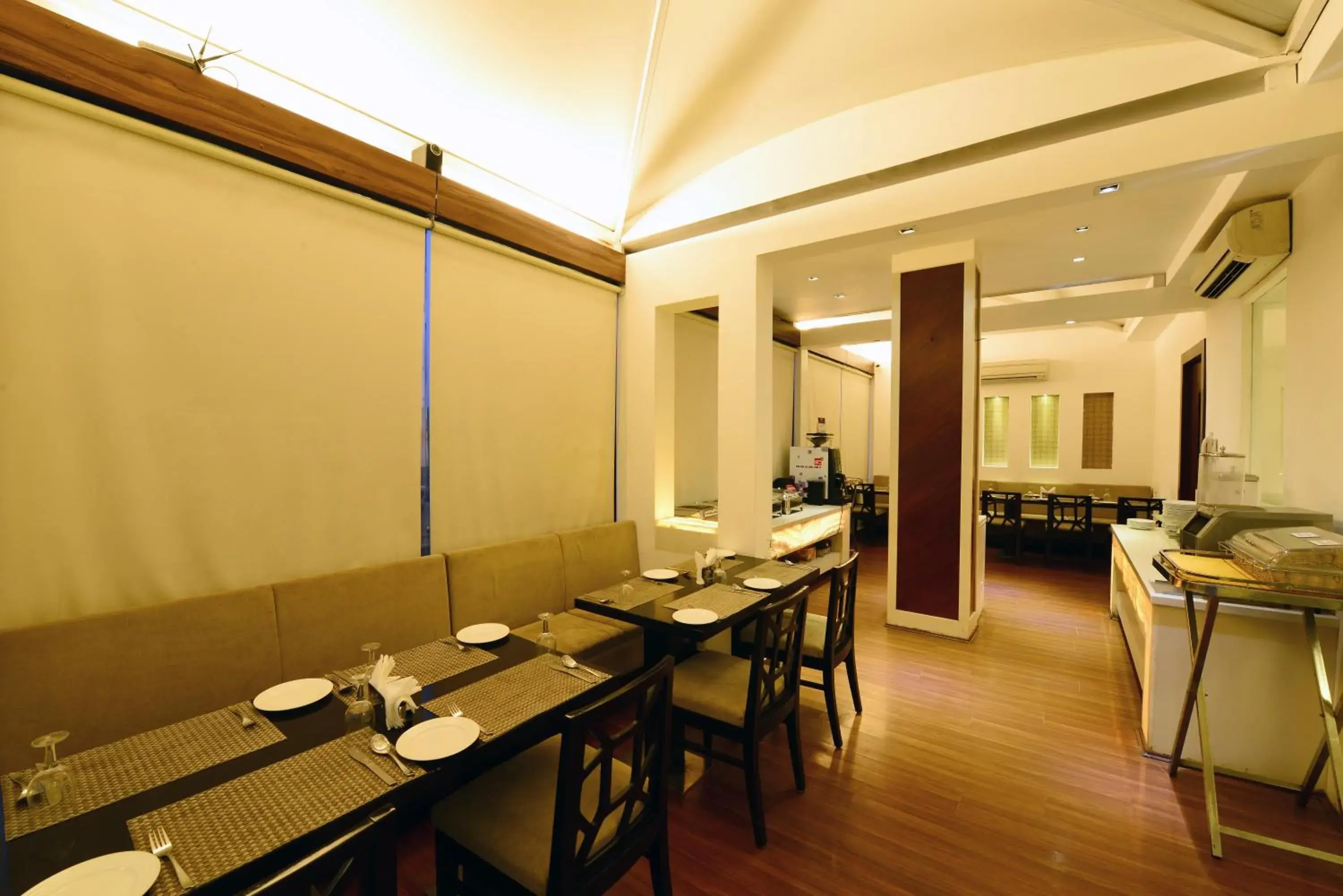 Restaurant/places to eat in Hotel City Star - Free Airport Pickup Restaurant/places to eat in Hotel City Star - Free Airport Pickup