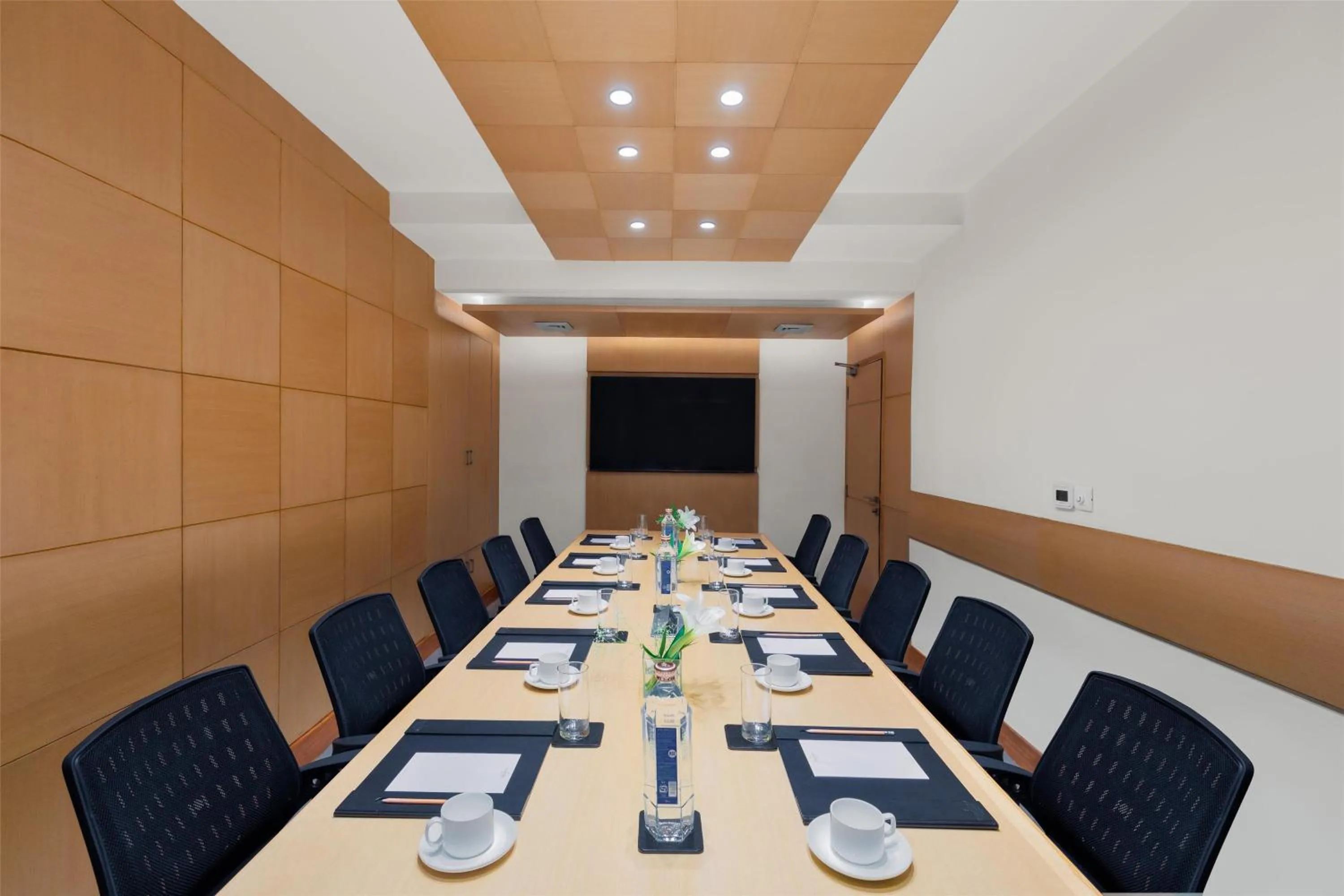 Meeting/conference room in Country Inn & Suites by Radisson, Gurugram Sector 12