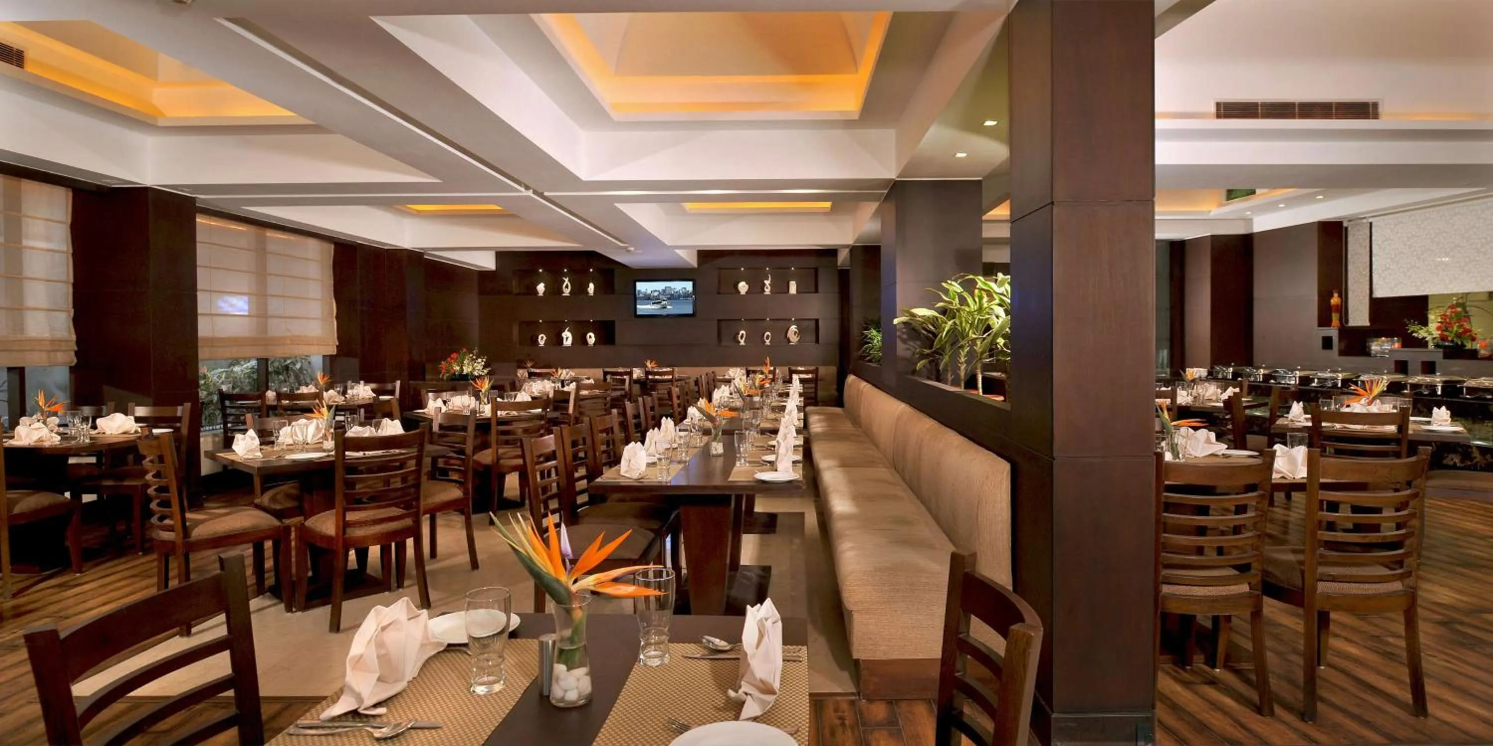 Restaurant/places to eat in Country Inn & Suites by Radisson, Gurugram Sector 12