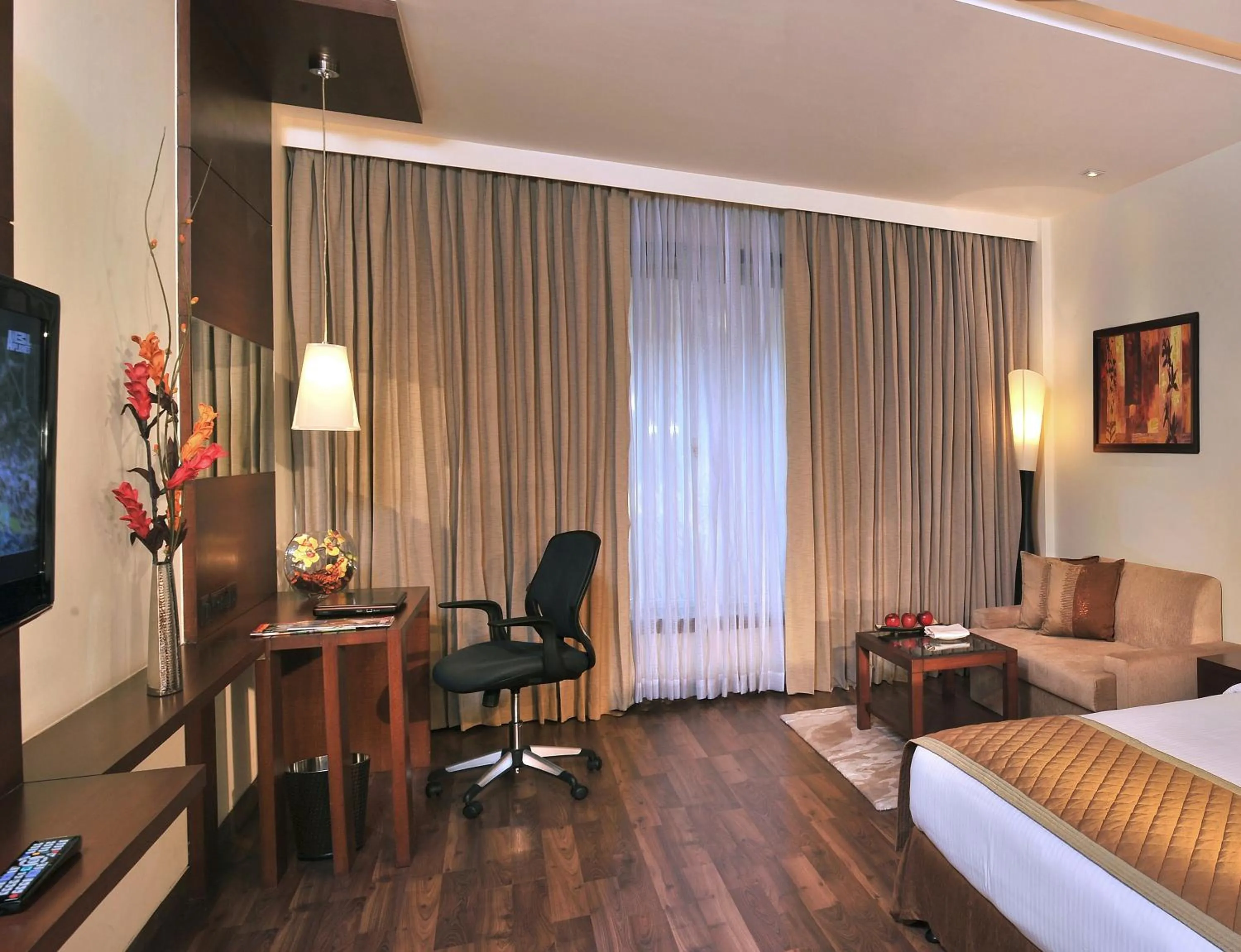 Photo of the whole room, Bed in Country Inn & Suites by Radisson, Gurugram Sector 12